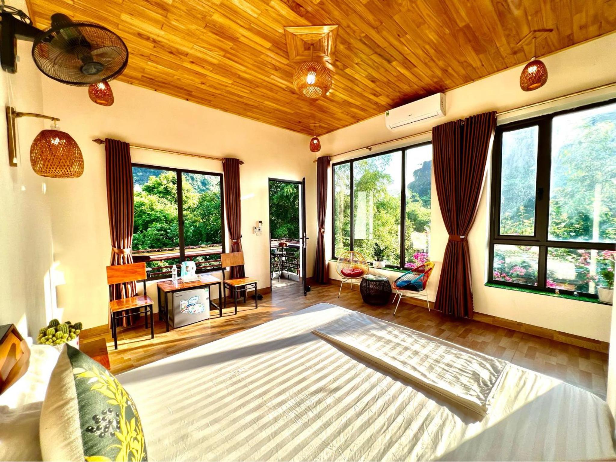 Double Room with Mountain View