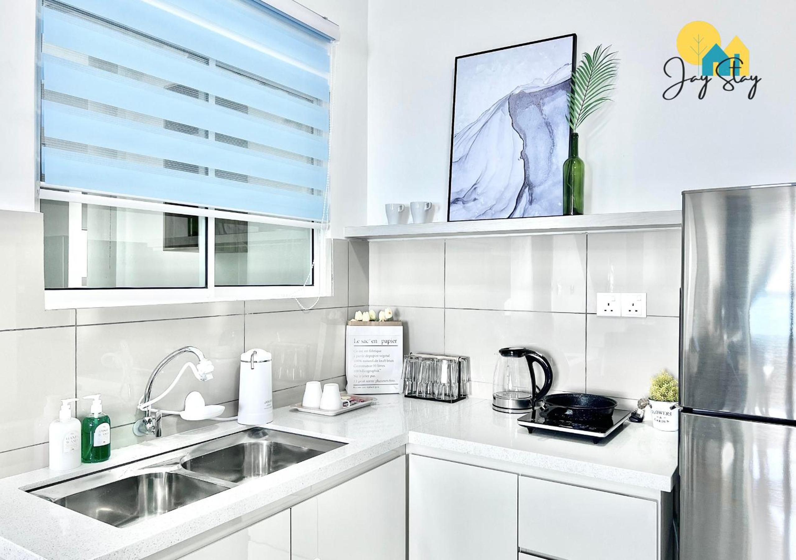 Apartment with Sea View - Photo 12