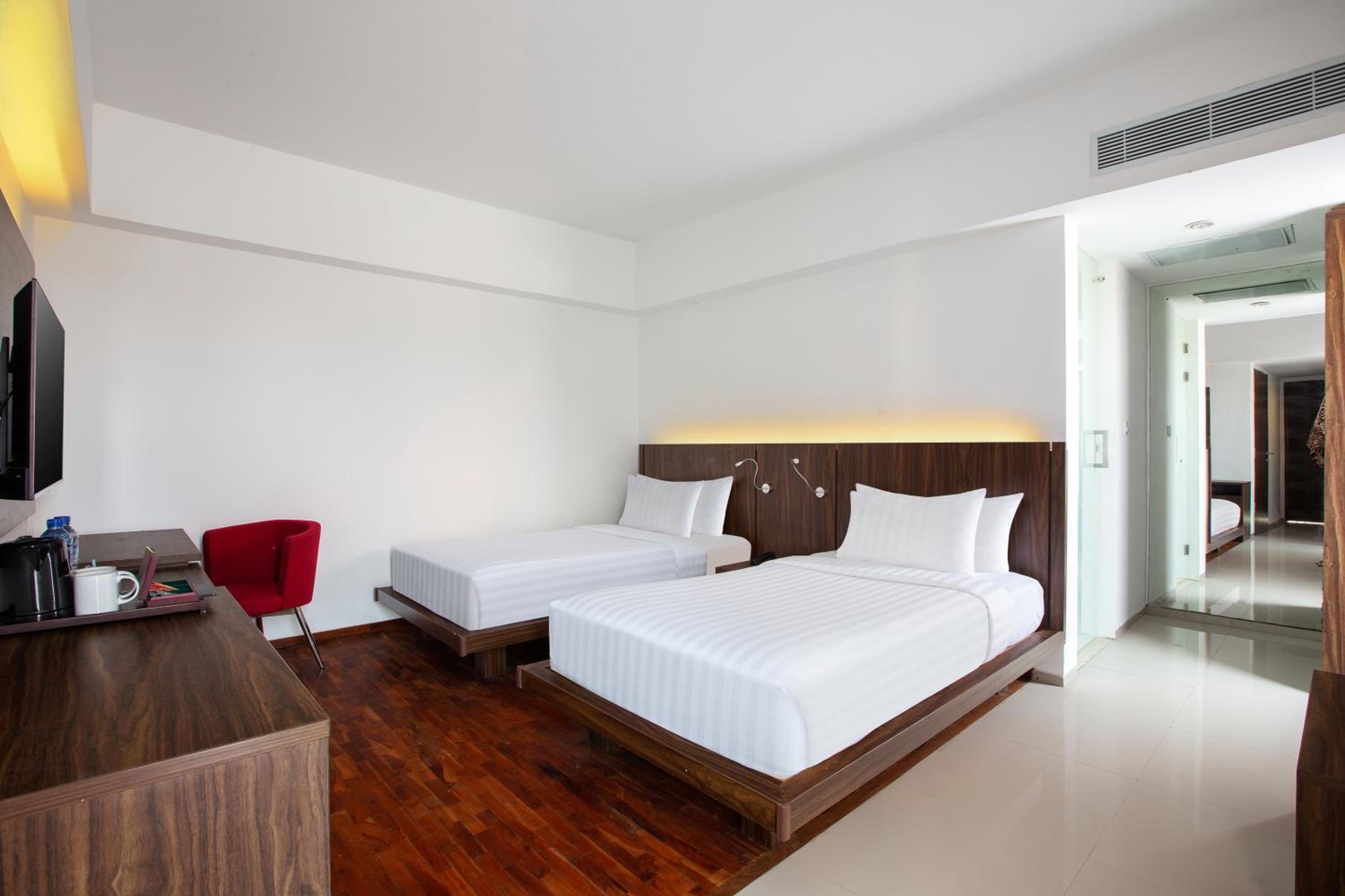 Royal Two-Bedroom Suite photo 3