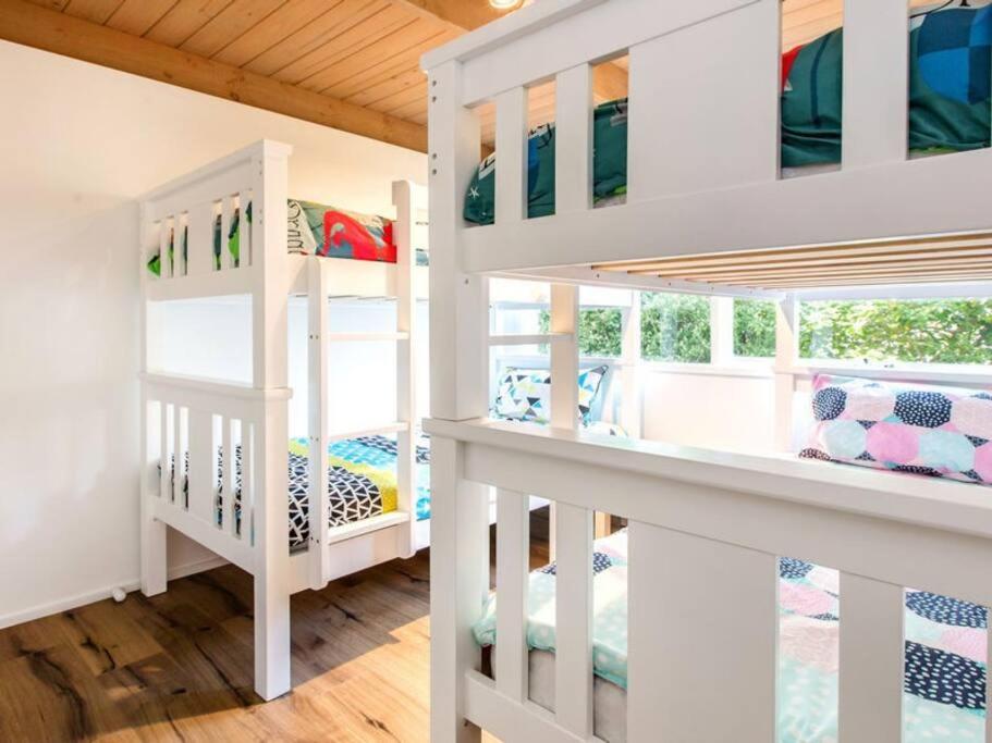 Four-Bedroom House photo 2
