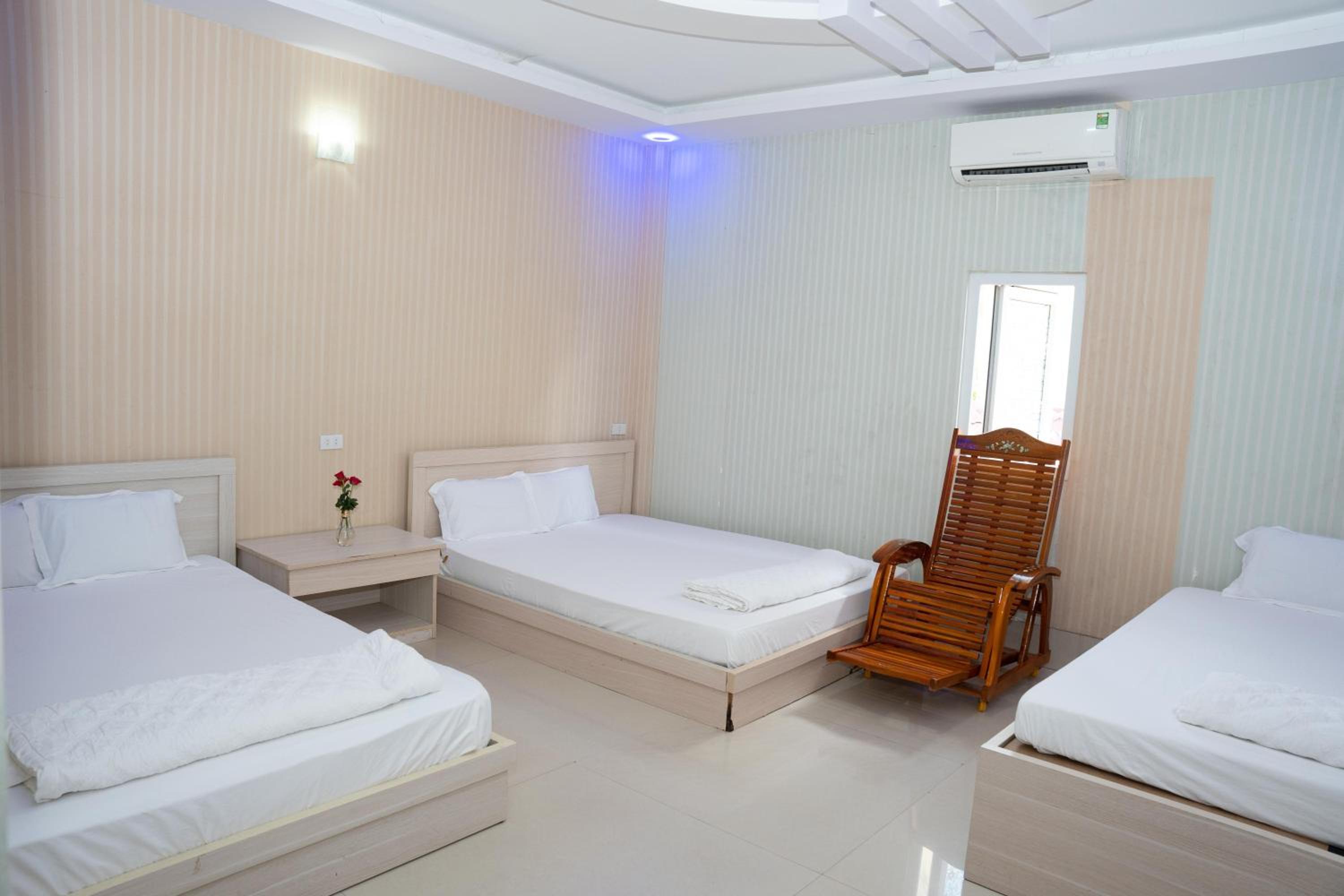Family Room with Sea View - Photo 2