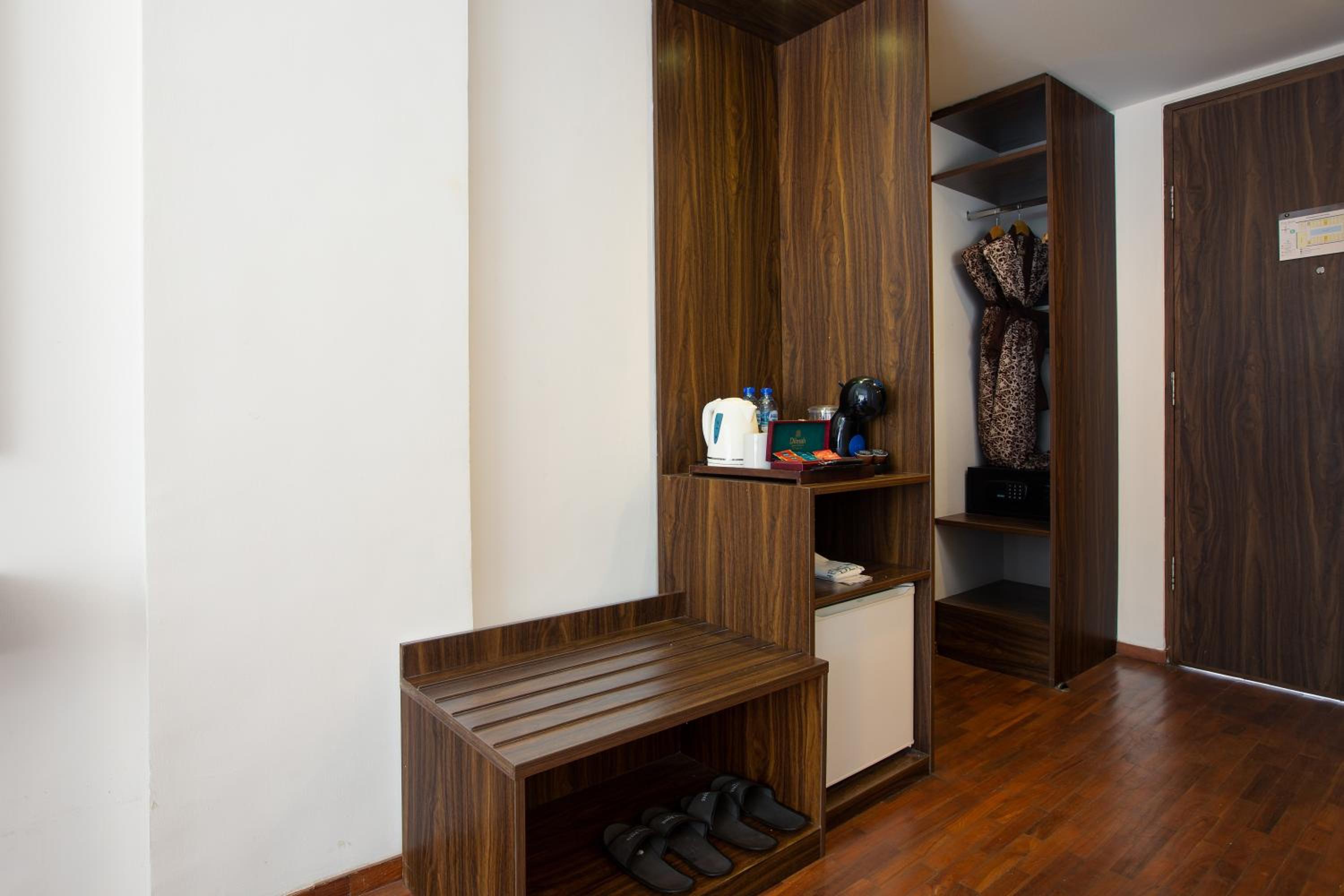 Super Deluxe Twin Room With Pool Access photo 3