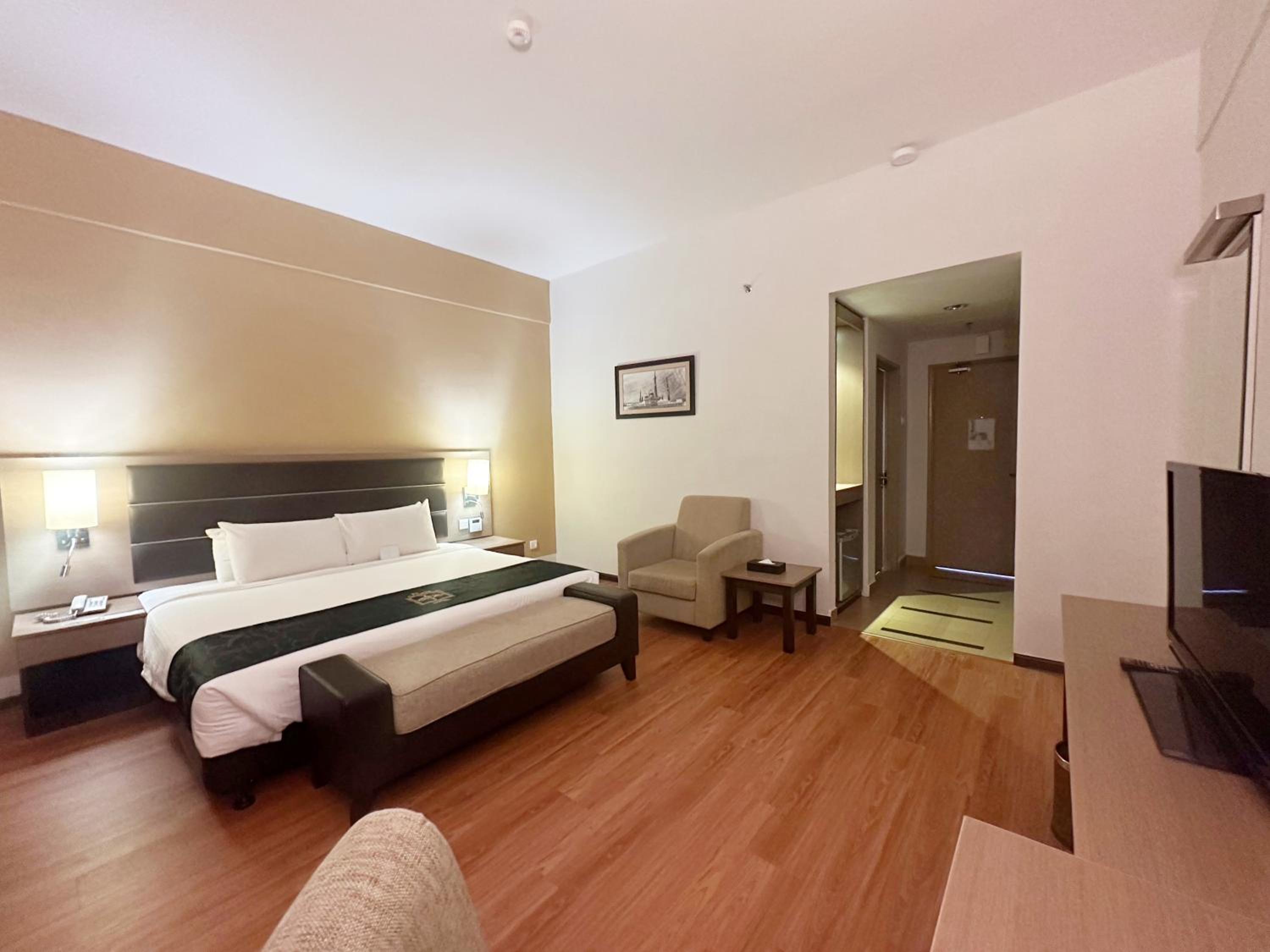 Superior King Room