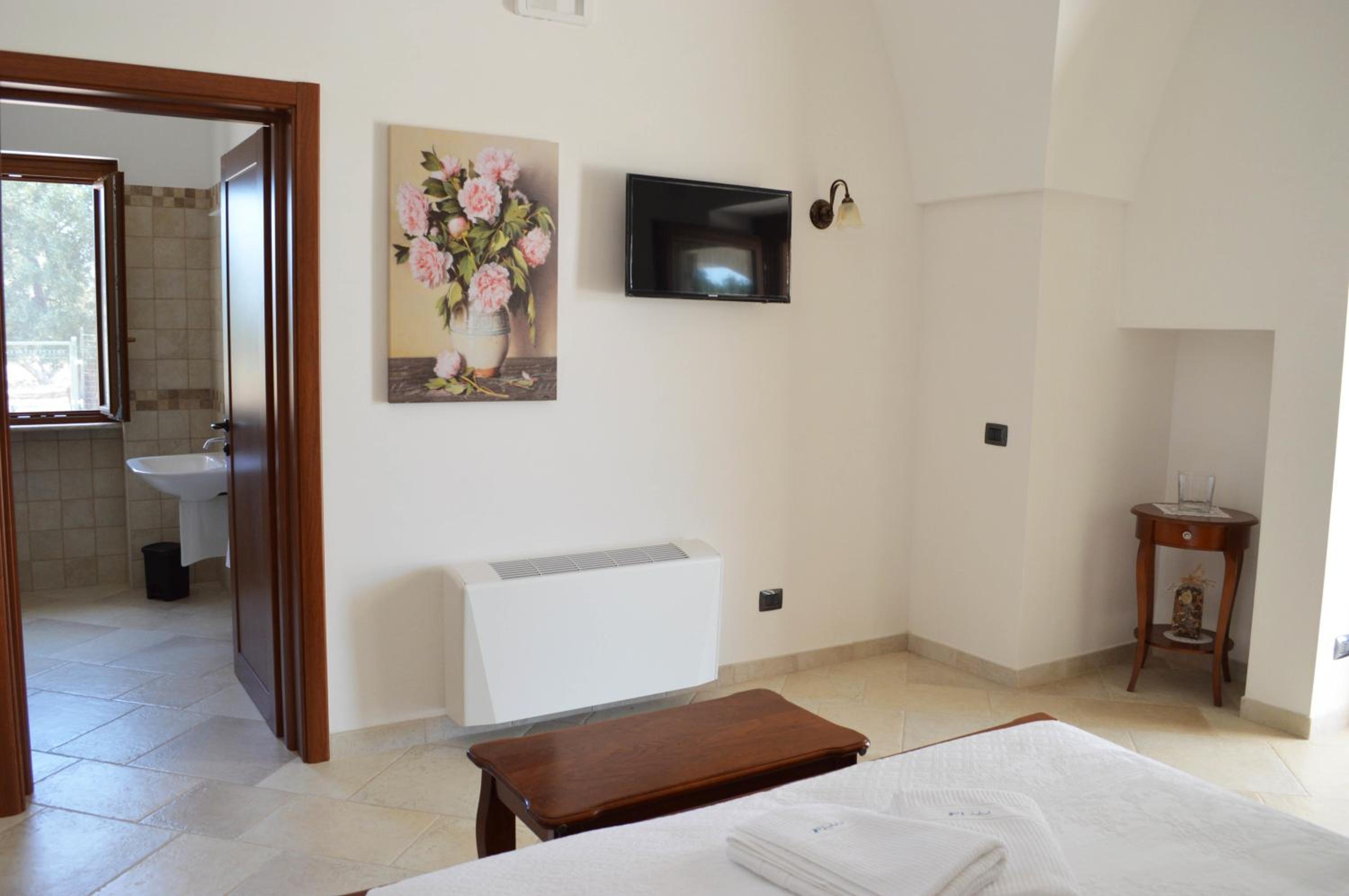 Triple Room with Garden View - Photo 6