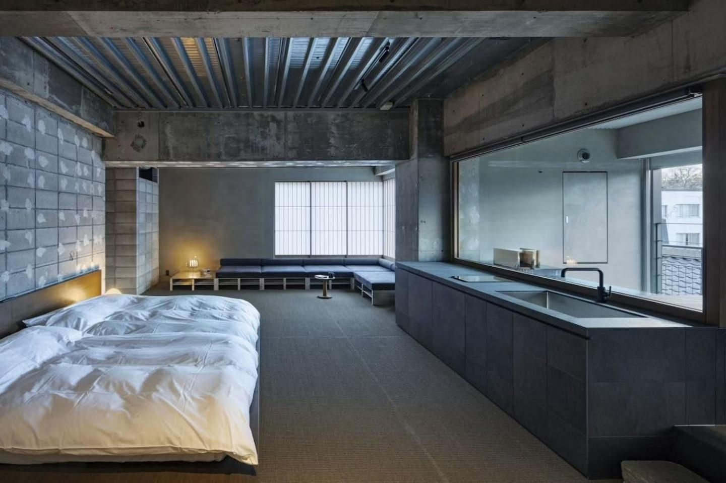 Corner Suite Room