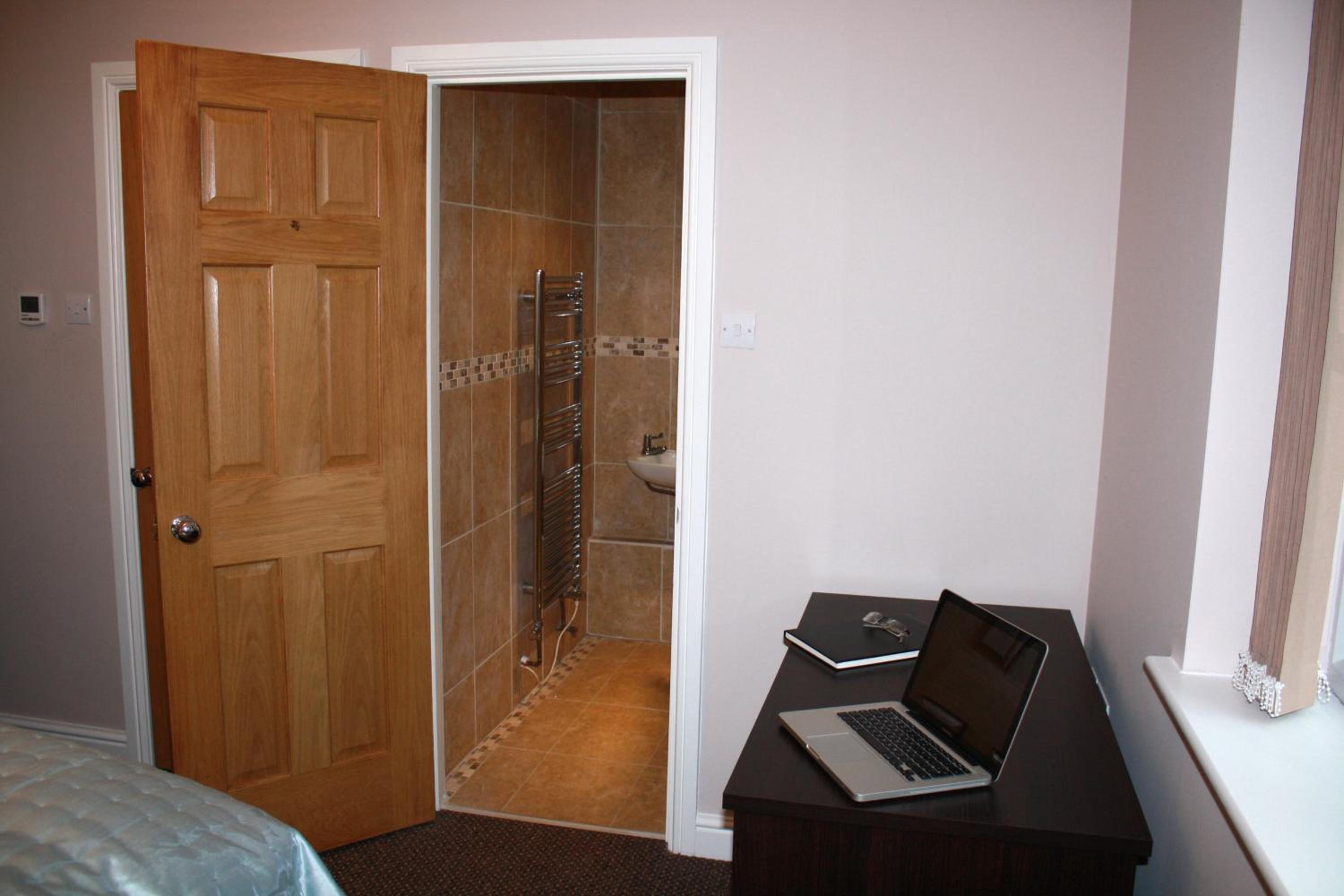 Double Room with Private Bathroom photo 2