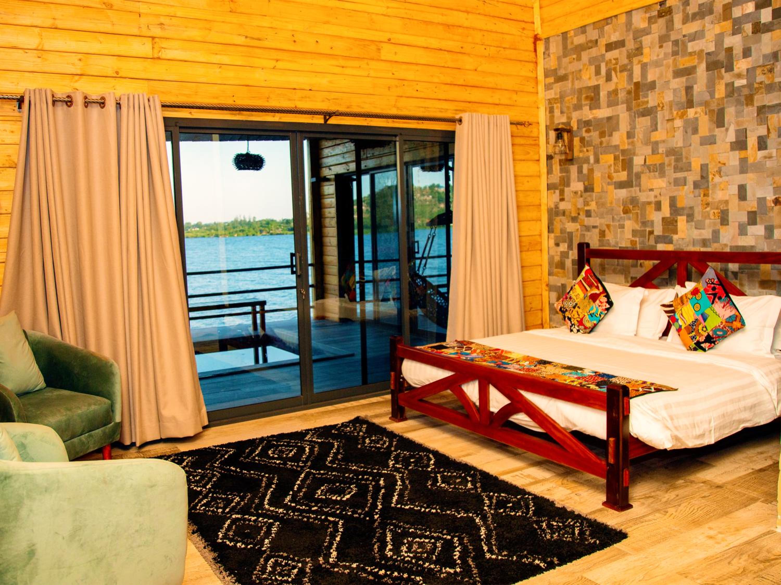 Super Luxury Family Tent with Plunge Pool