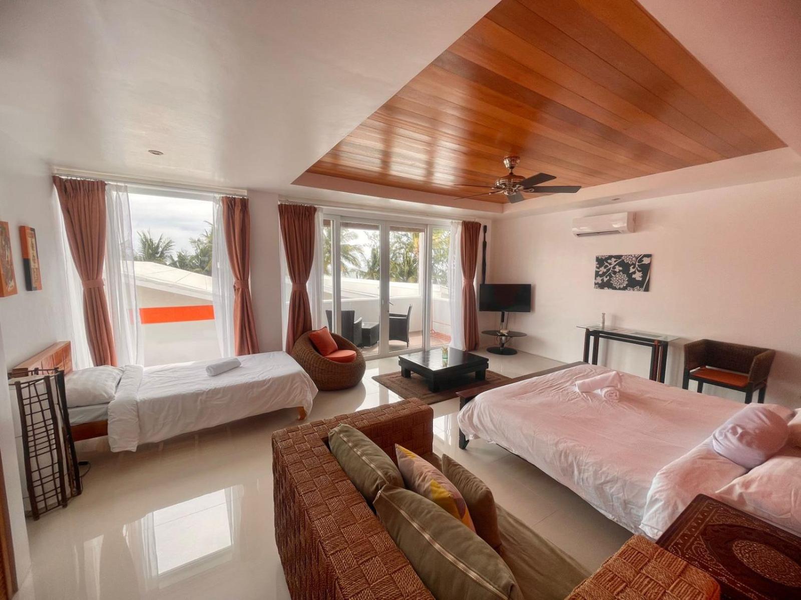 Triple King Suite Room - Photo 8