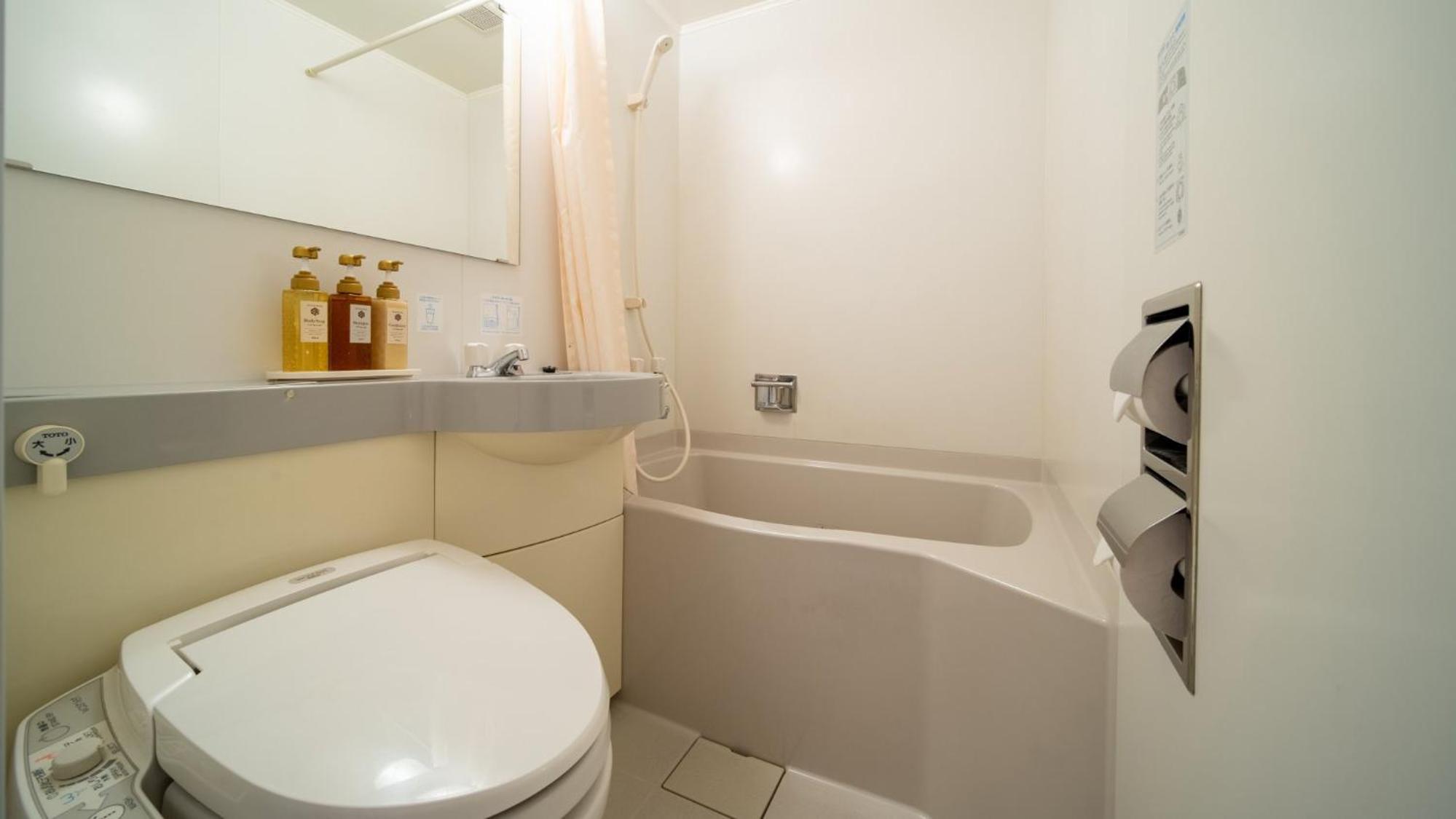 Double Room with Small Double Bed - Non-Smoking - Photo 4