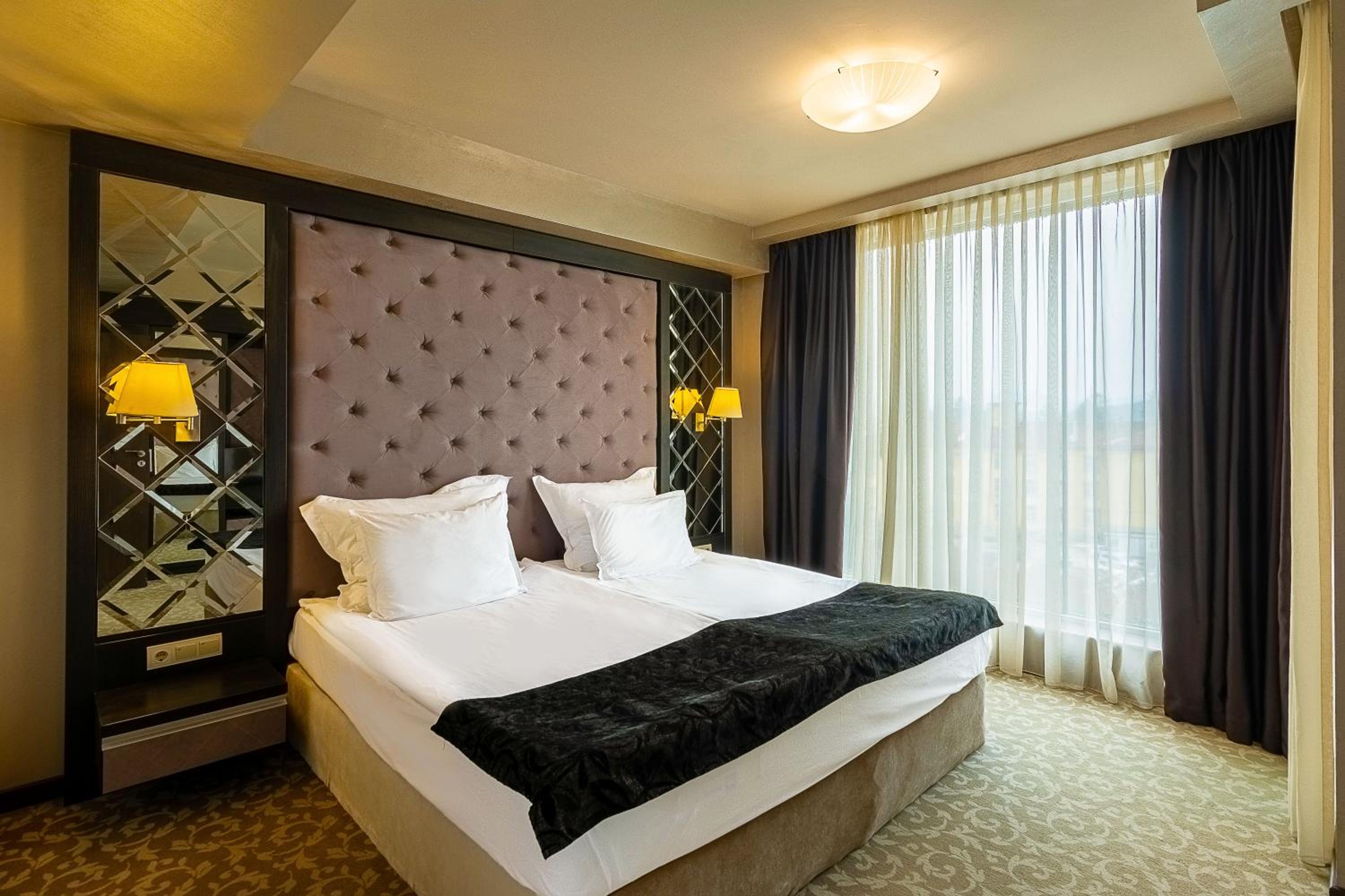 One-Bedroom Suite