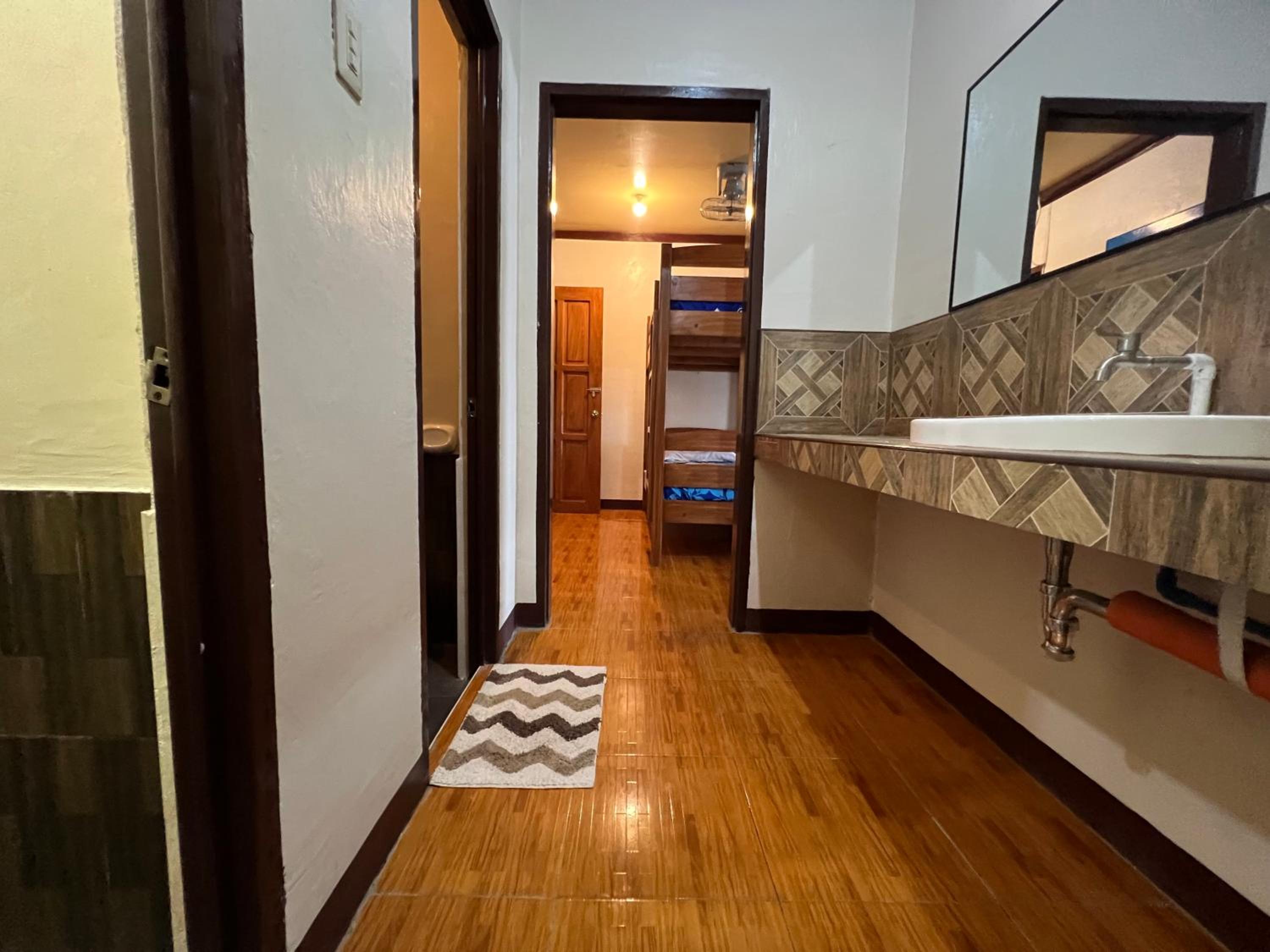 Family Room with Sea View - Photo 13