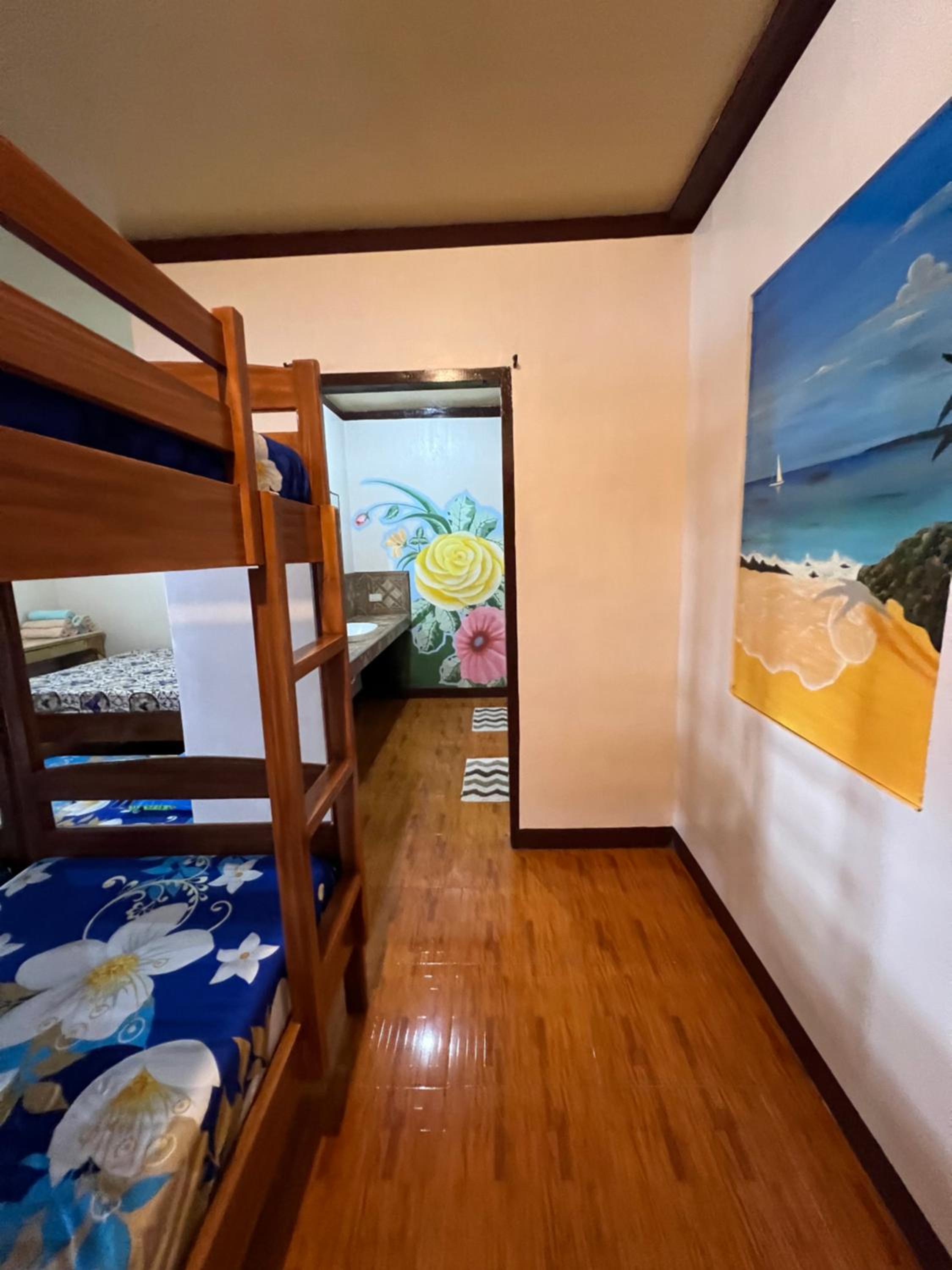 Family Room with Sea View - Photo 14