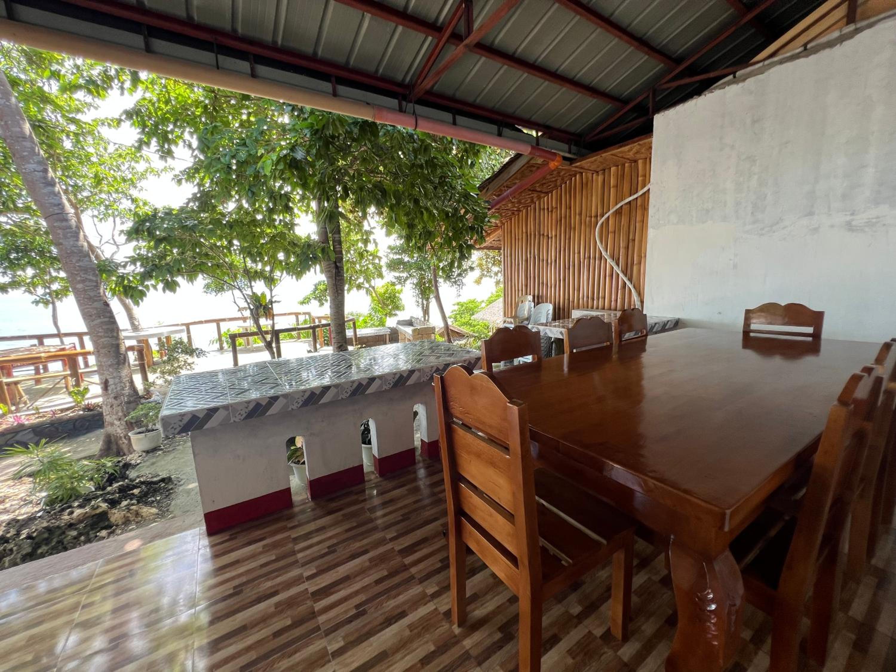 Family Room with Sea View - Photo 18