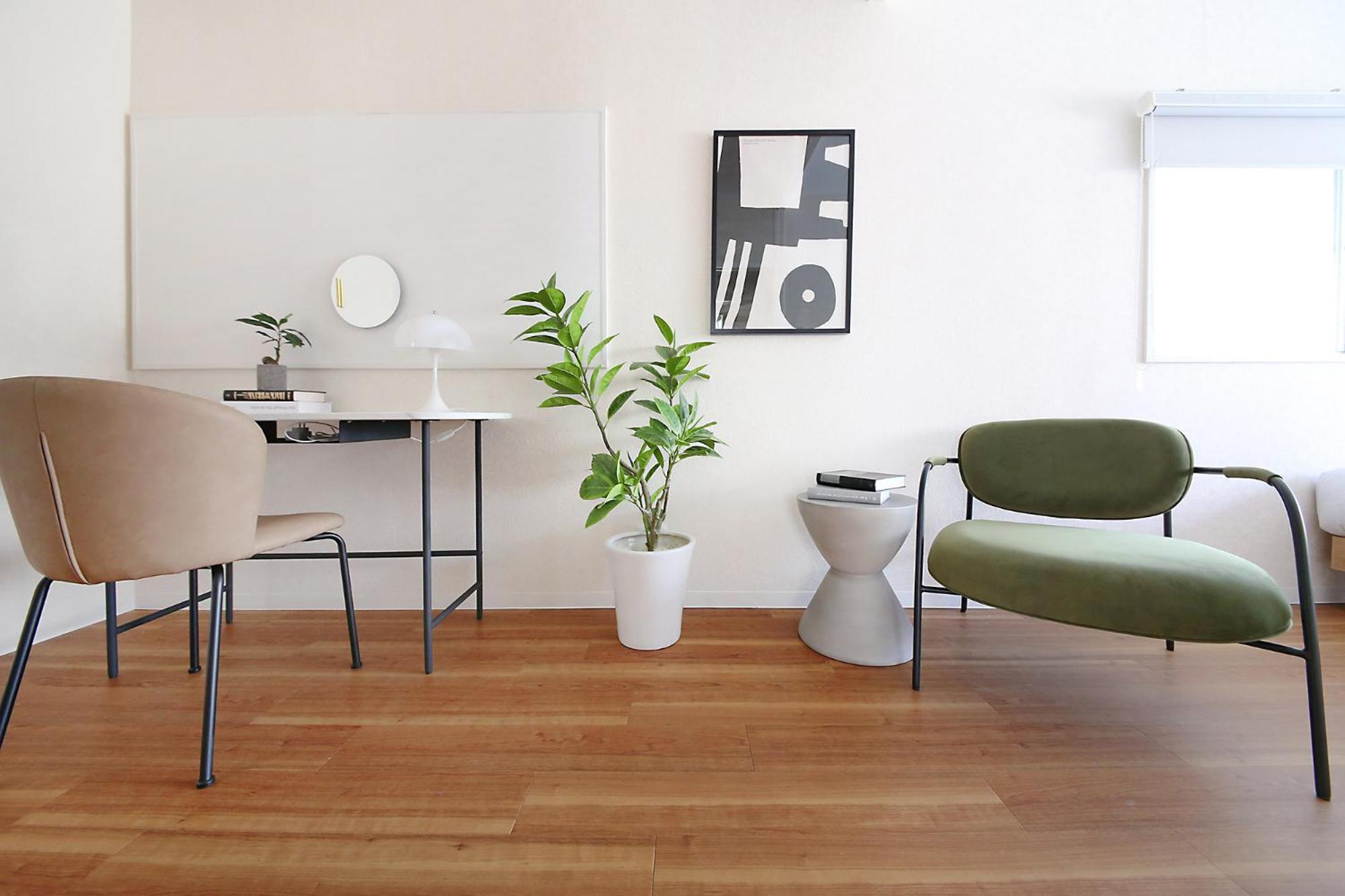 Three-Bedroom Apartment photo 2