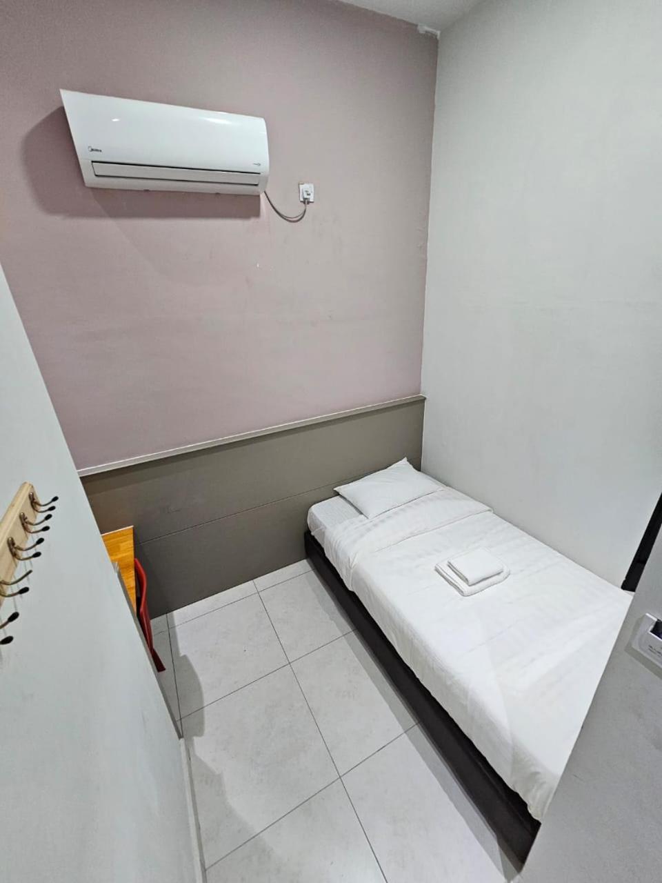 Standard Single Room photo 2