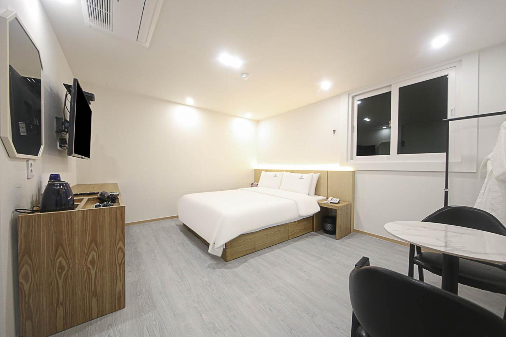 Standard Double Room - No Parking
