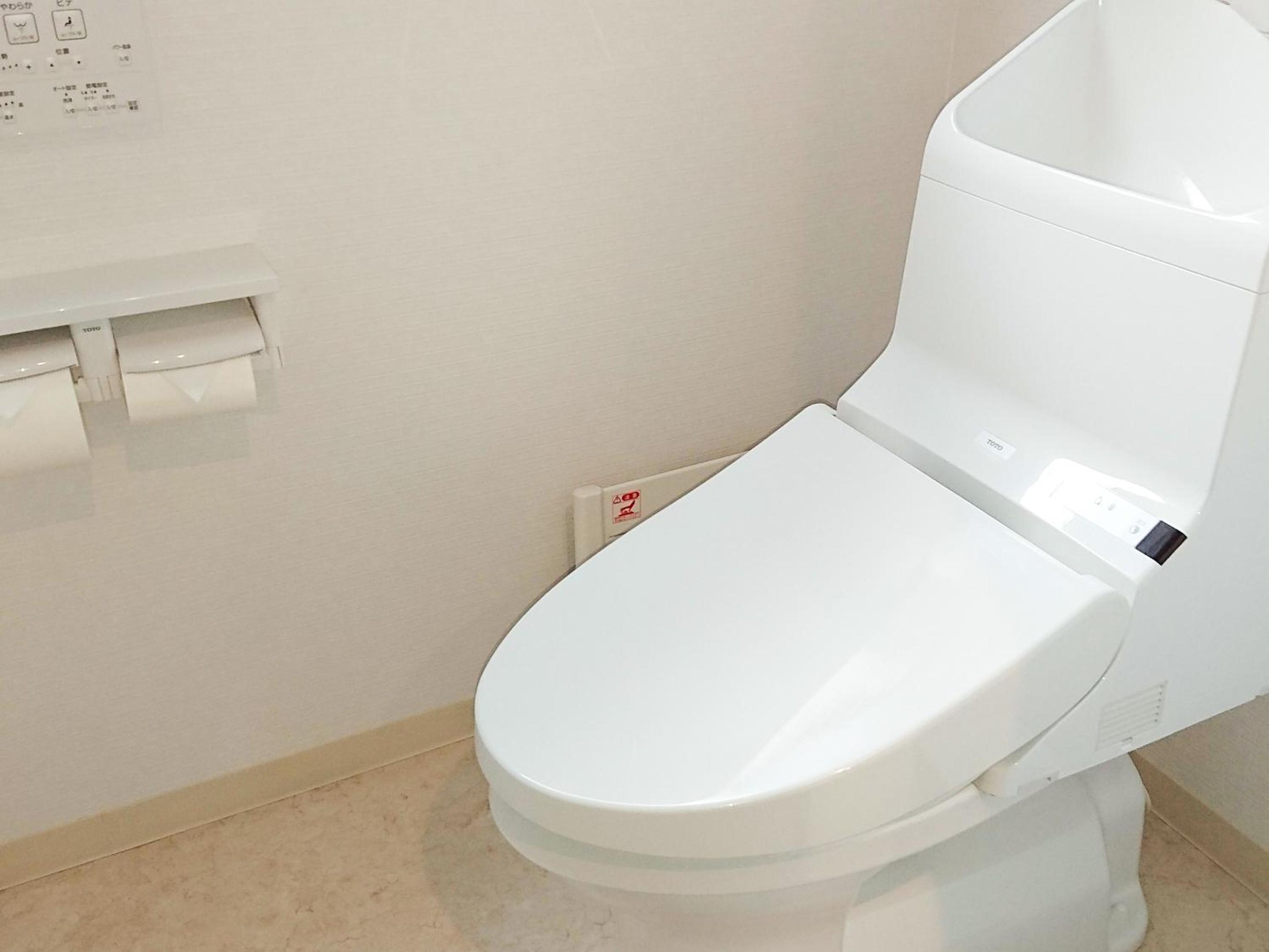 Single Room with Shared Bathroom photo 2