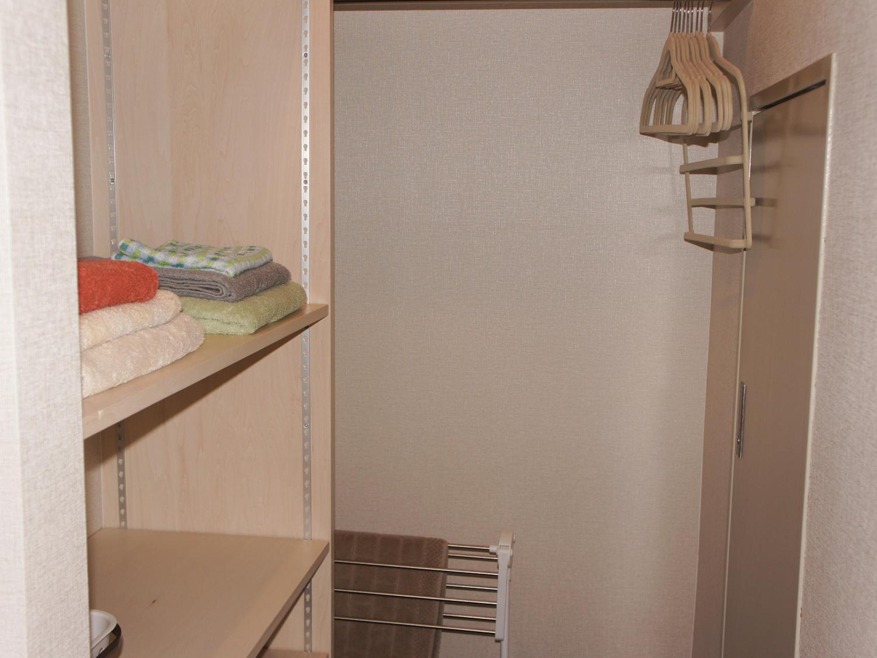 Twin Room with Shared Bathroom photo 3