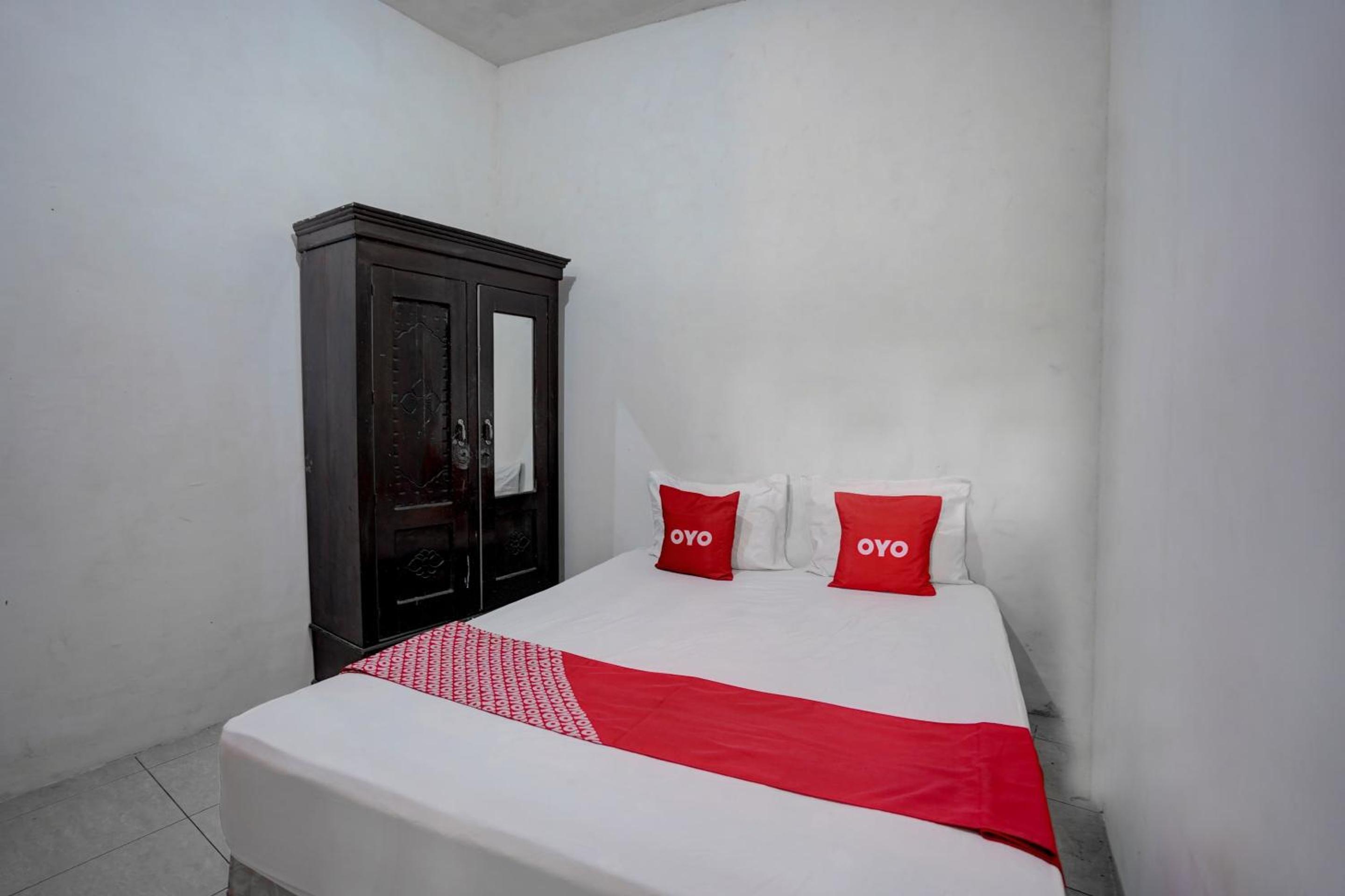 Standard Queen Room photo 1