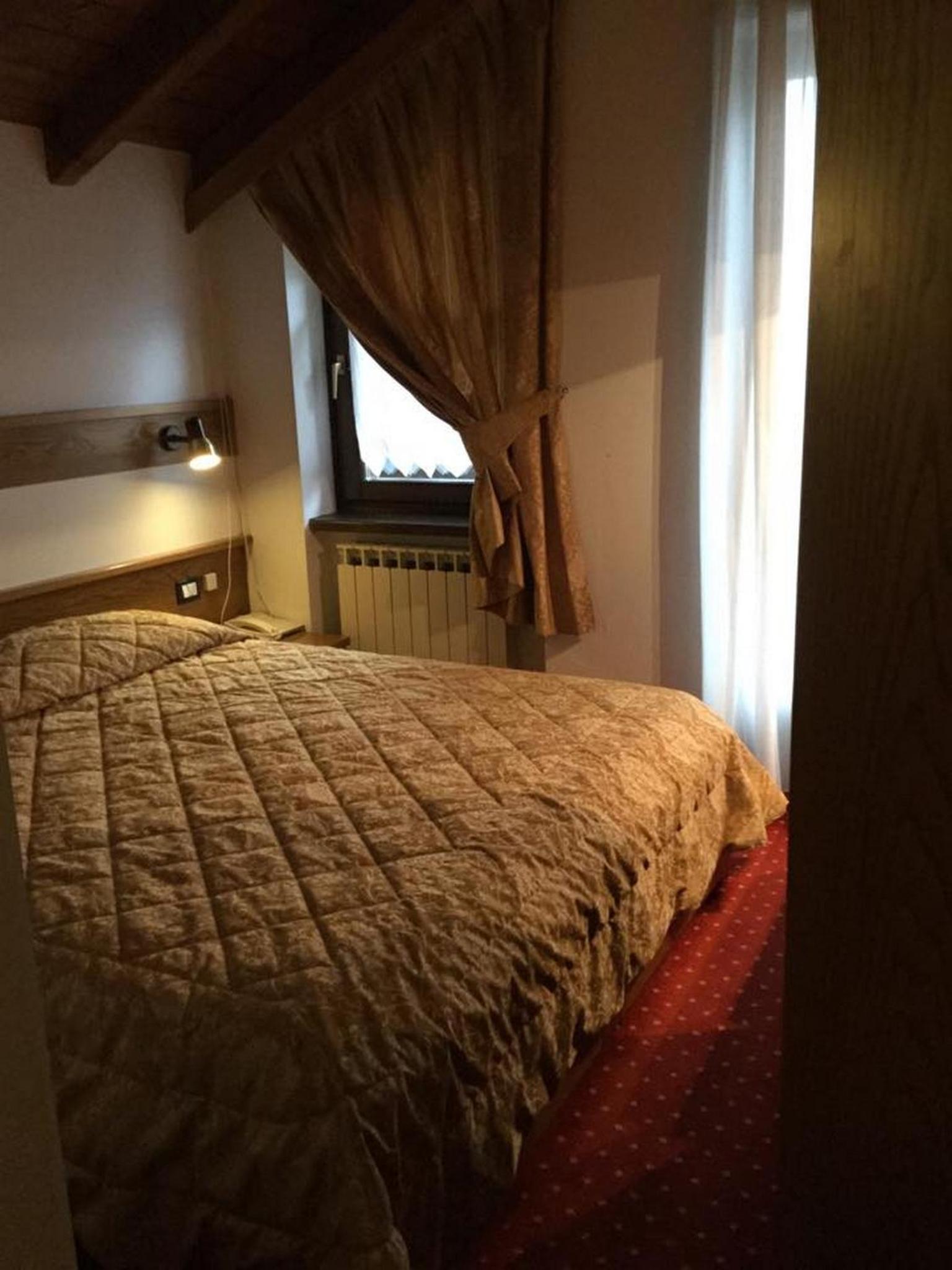 Double or Twin Room - Photo 1