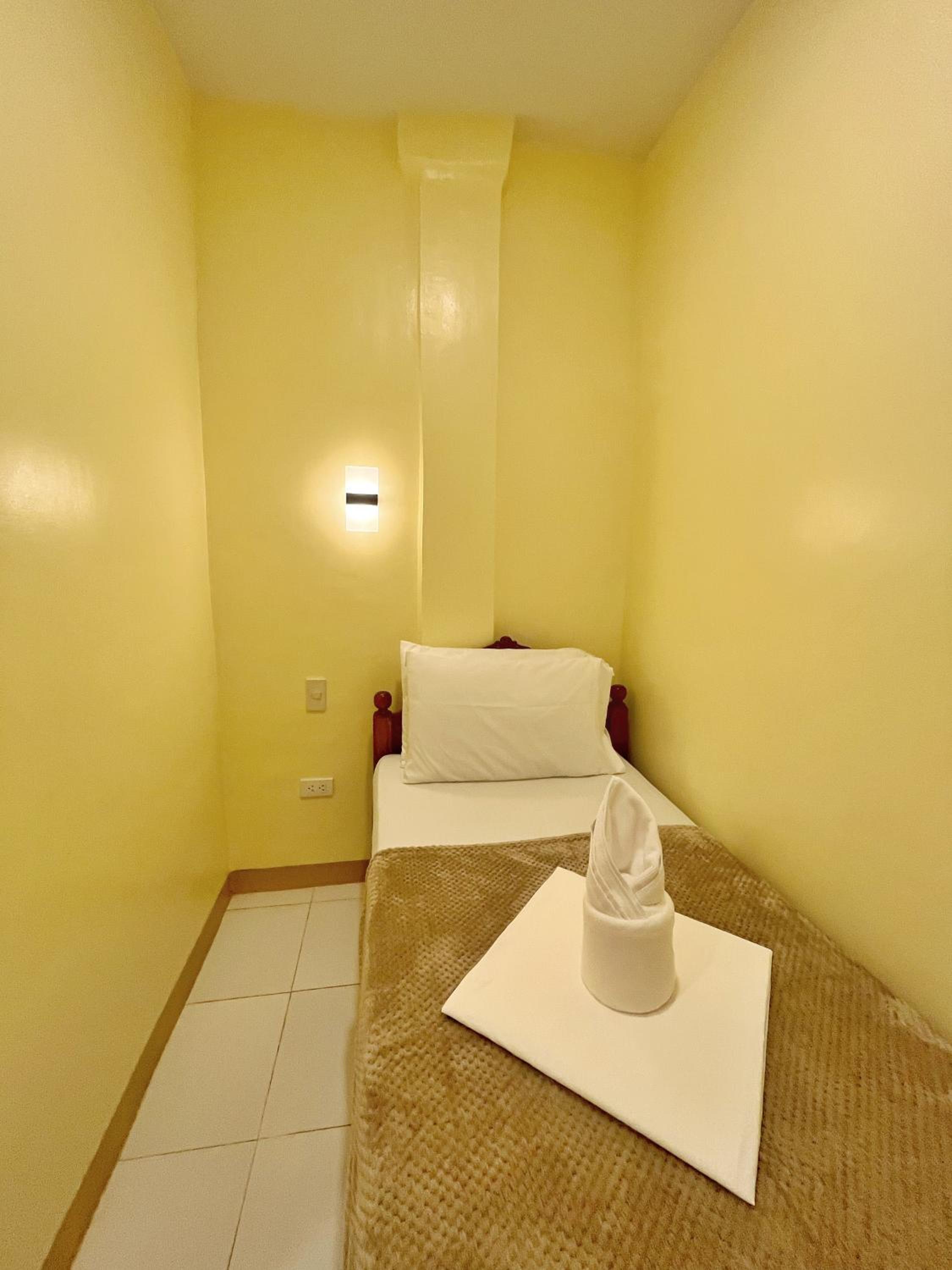 Single Room with Private Bathroom