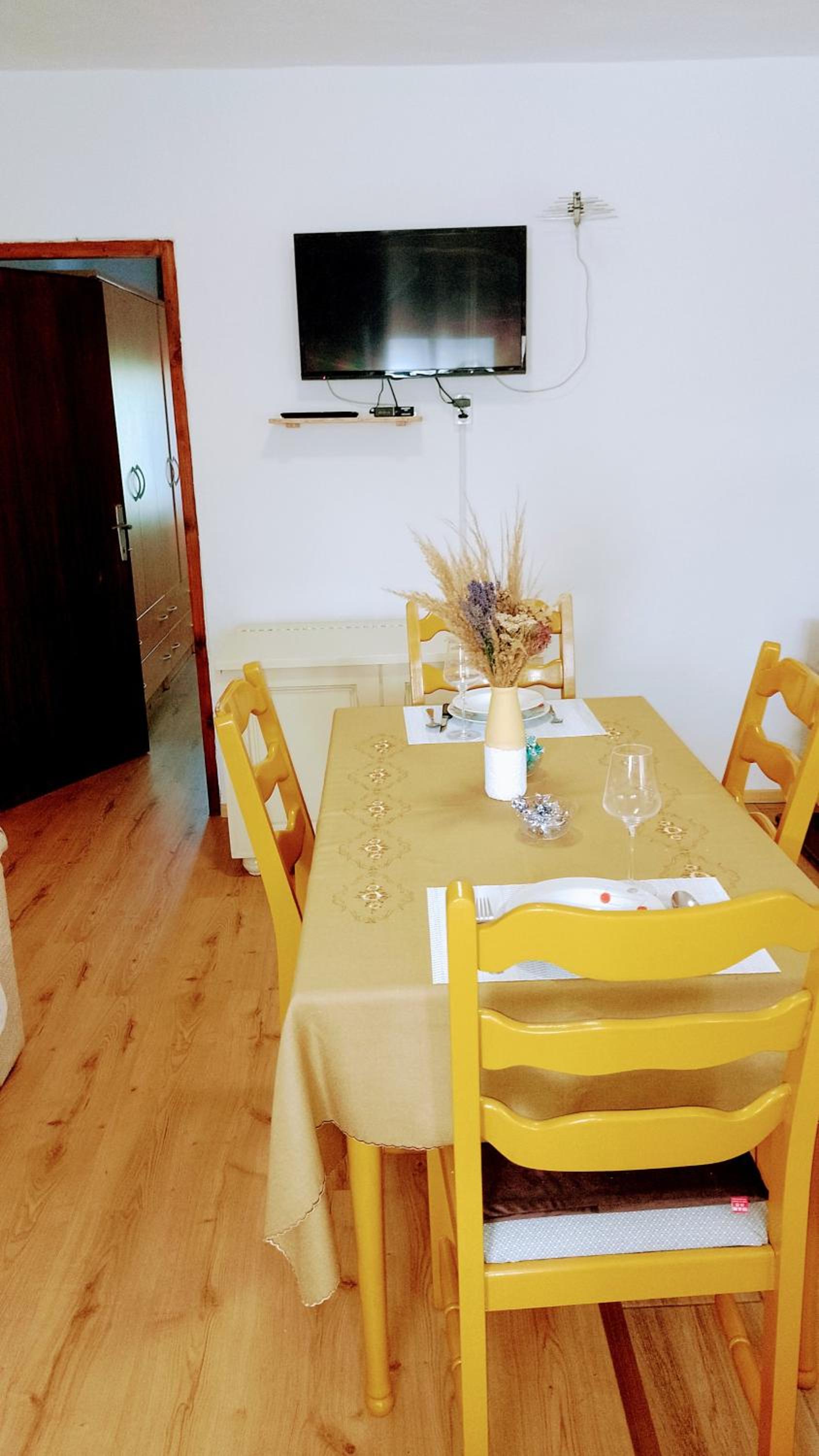 Studio Apartment photo 3