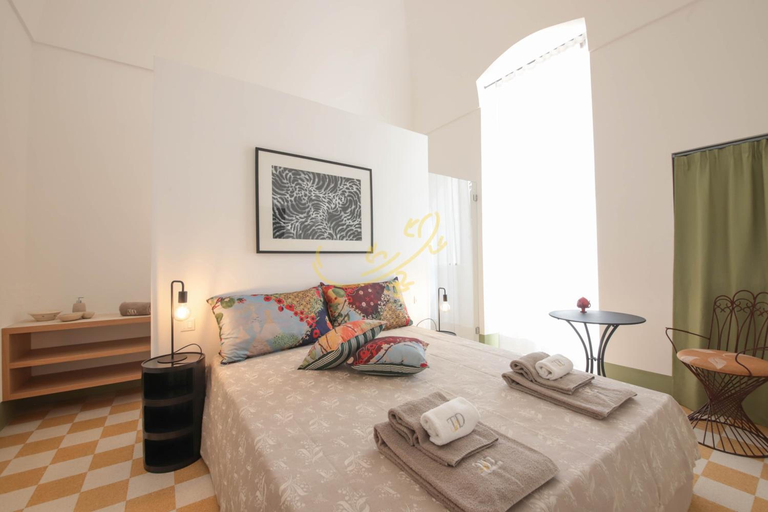 Six-Bedroom Villa 