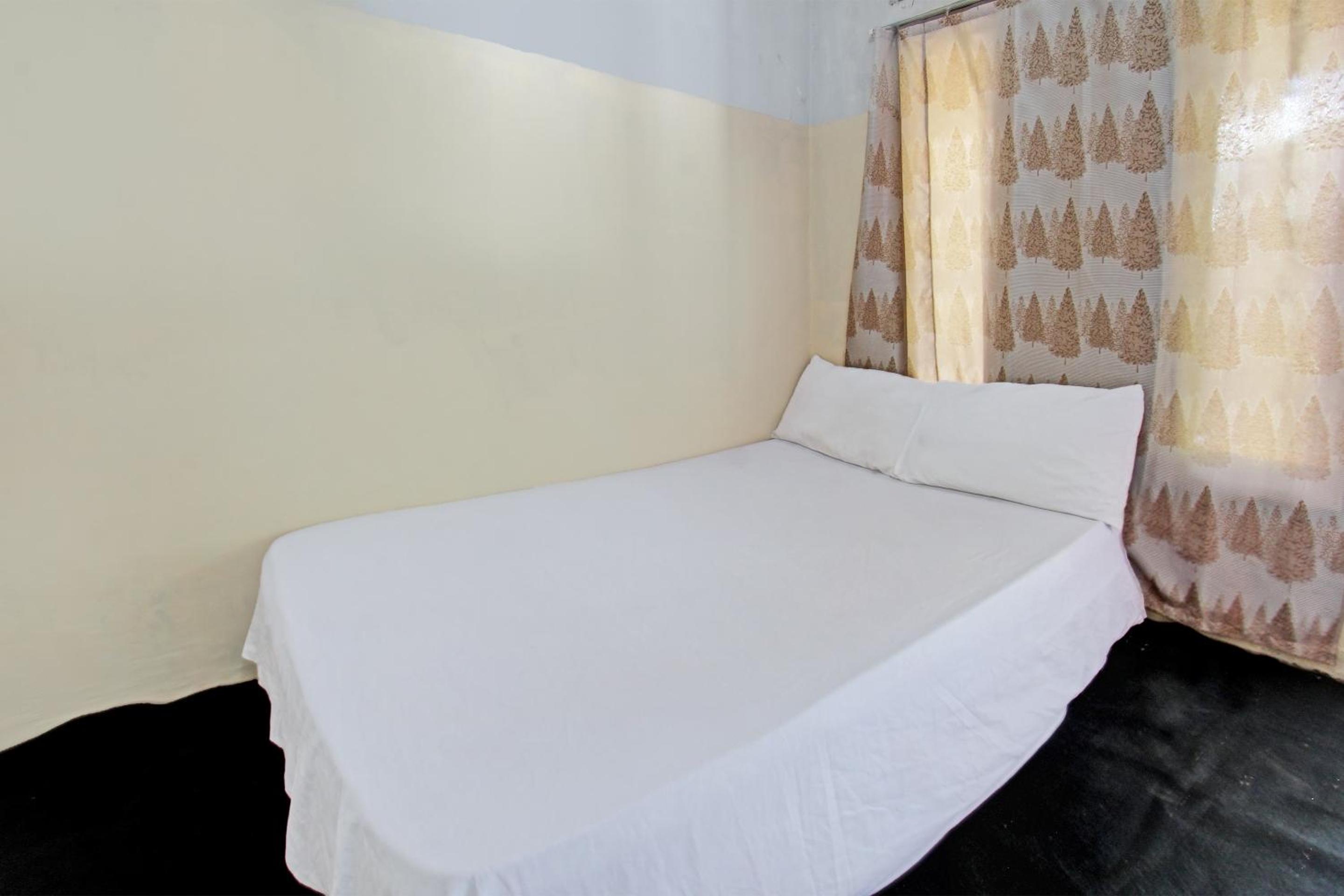 Standard Queen Room photo 1