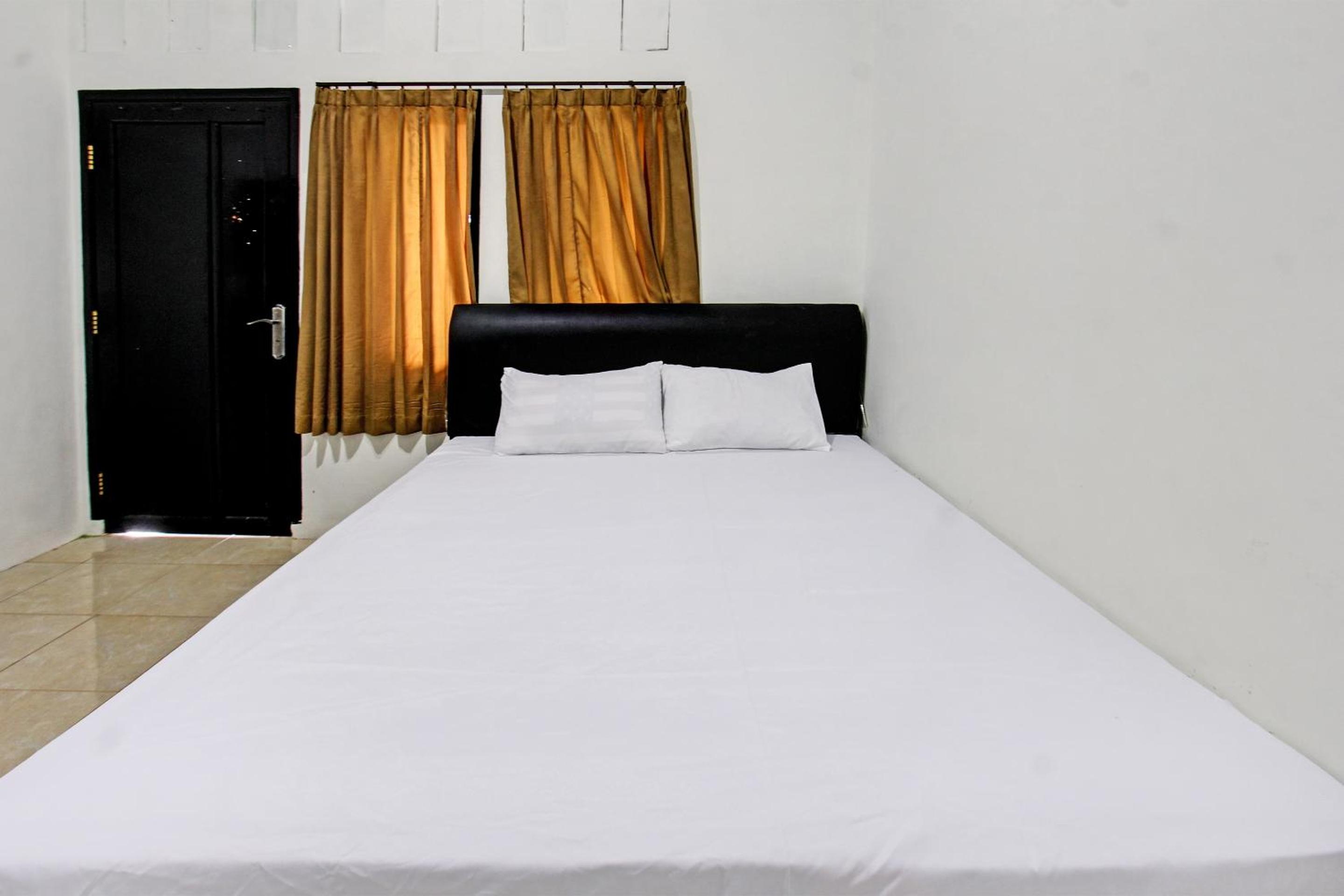 Standard Queen Room photo 2