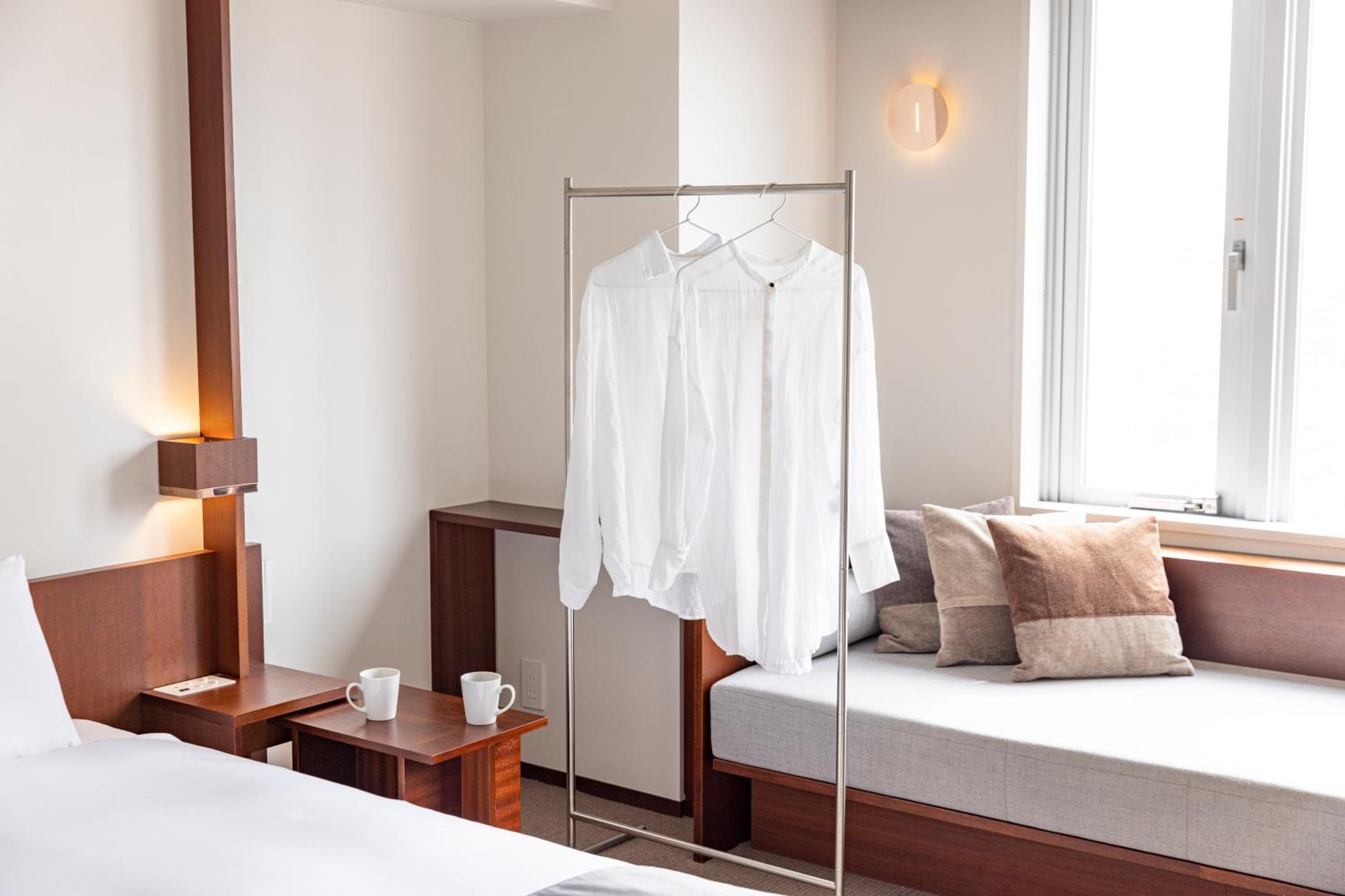 Standard Double Room - Non-Smoking thumbnail 6