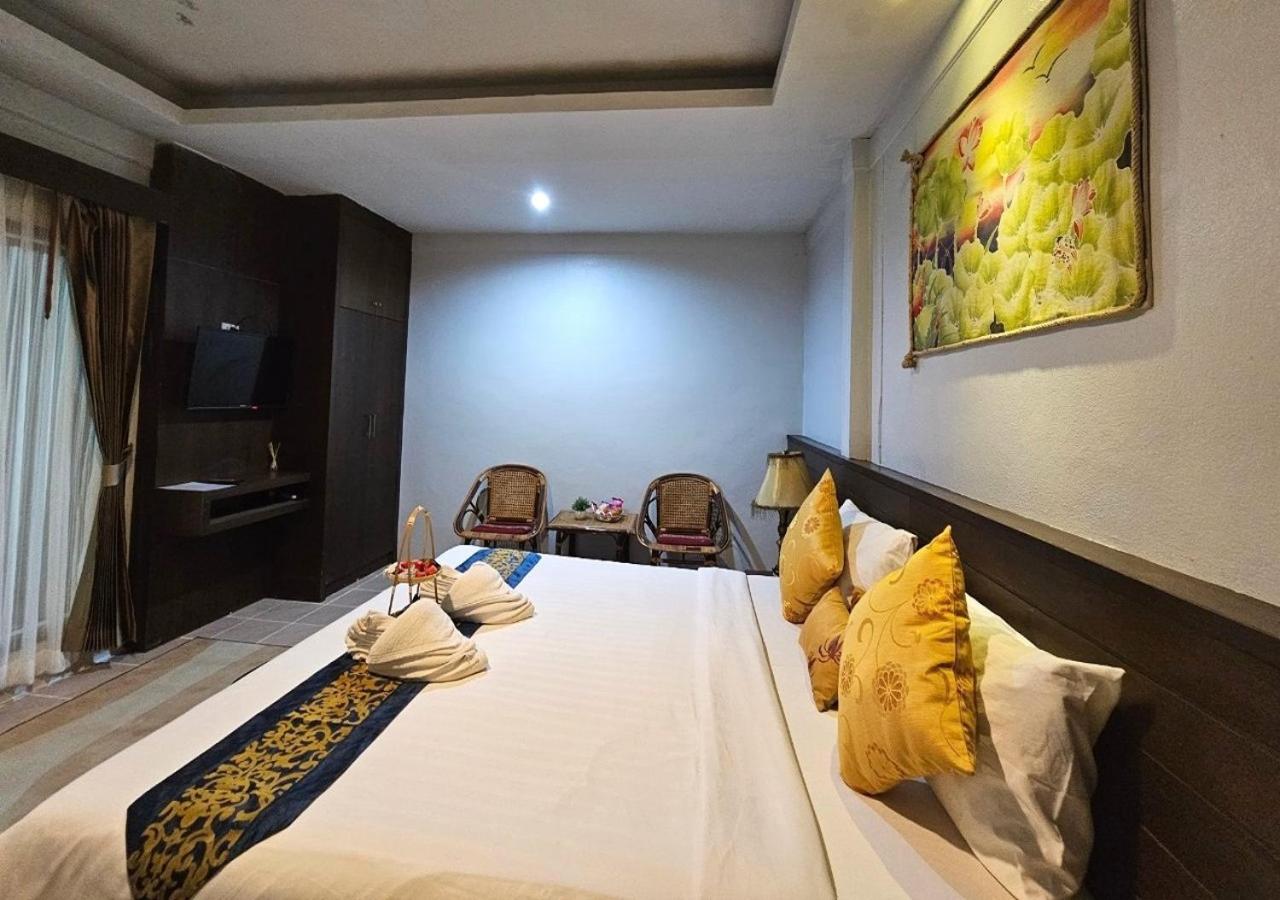 Deluxe Double Room with Beach Access photo 3
