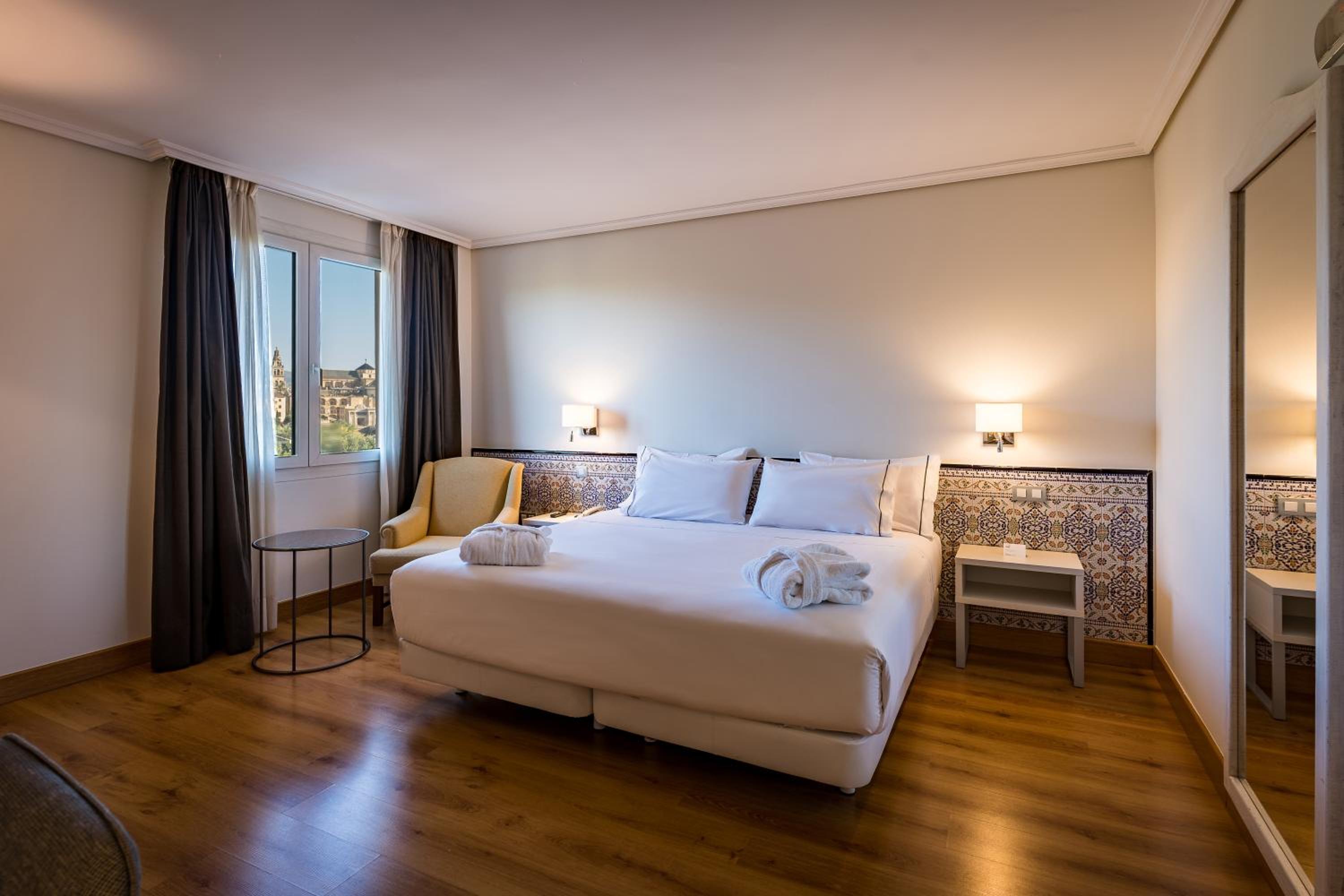 Superior Double Room - Photo 10