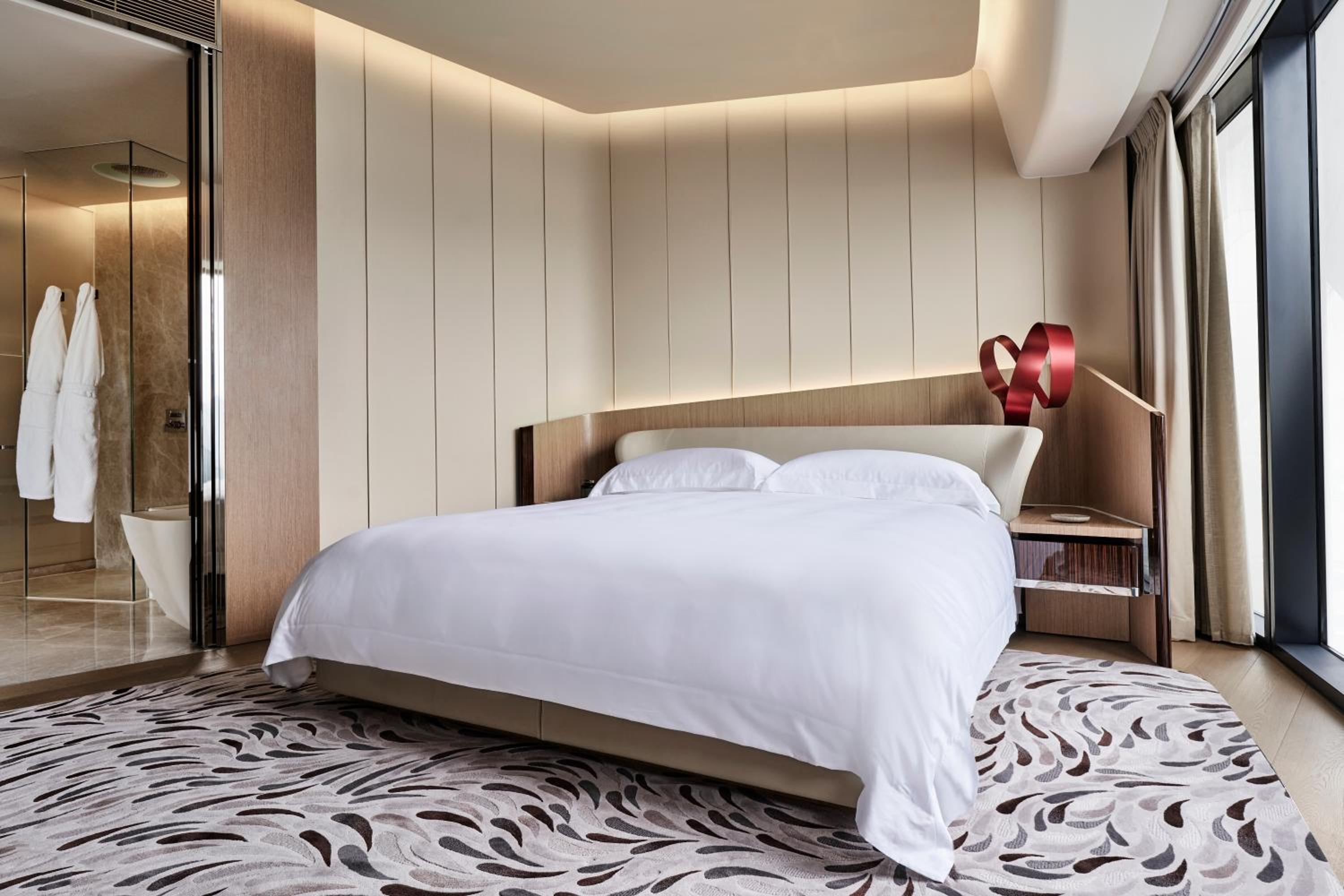 Morpheus - Premier Suite photo 2