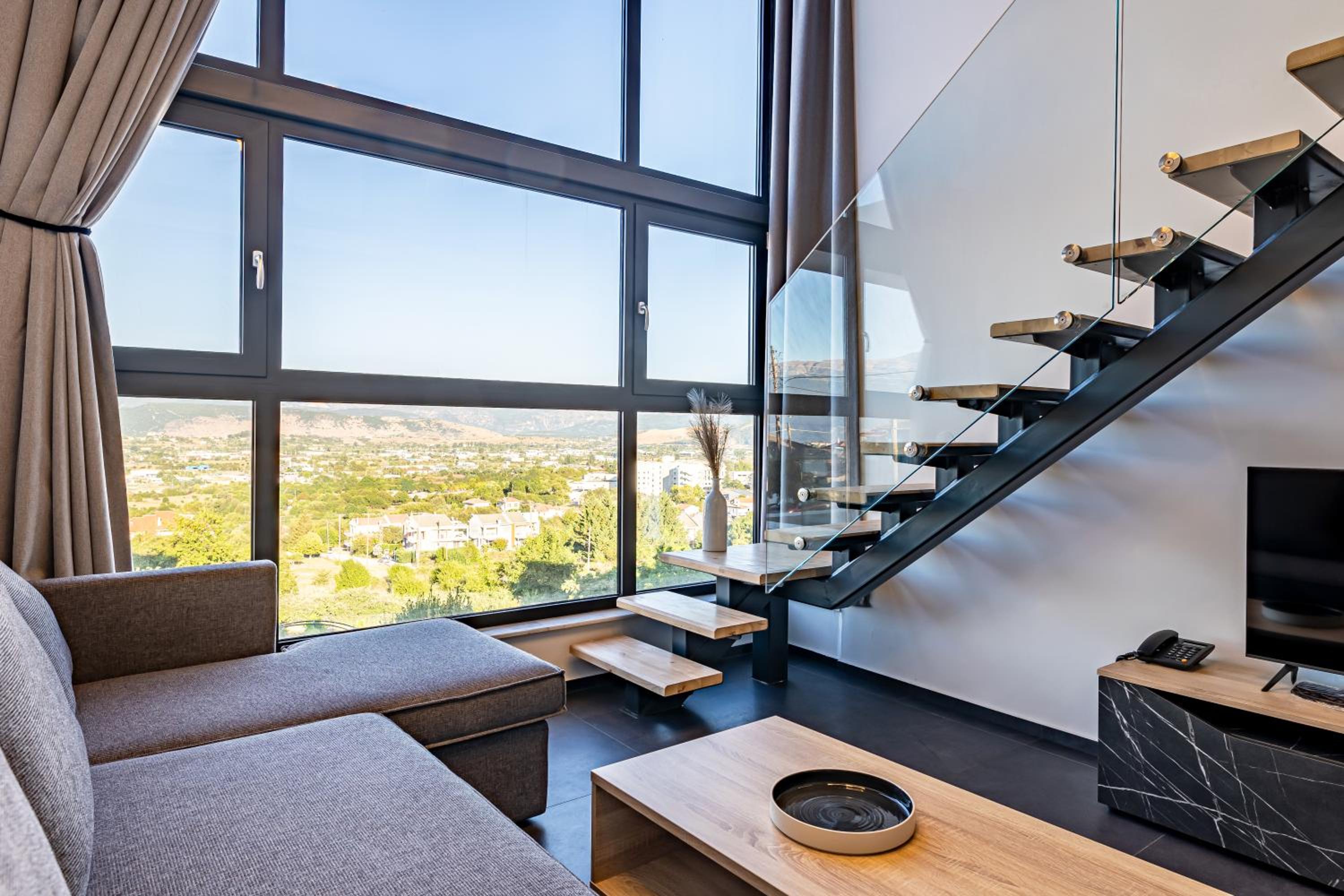 Junior Suite with Mountain View - Photo 6