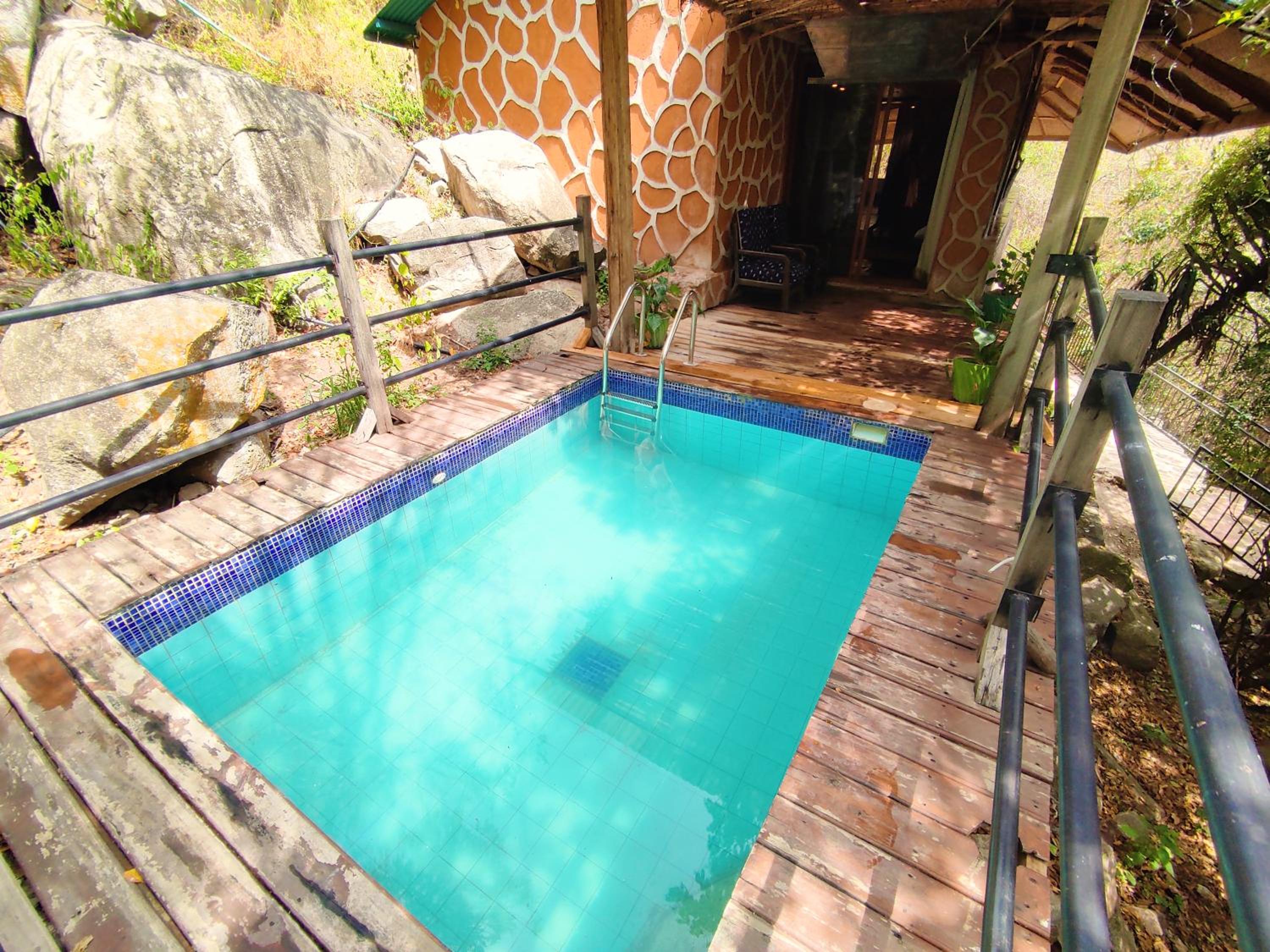 Deluxe Cottage with Plunge Pool