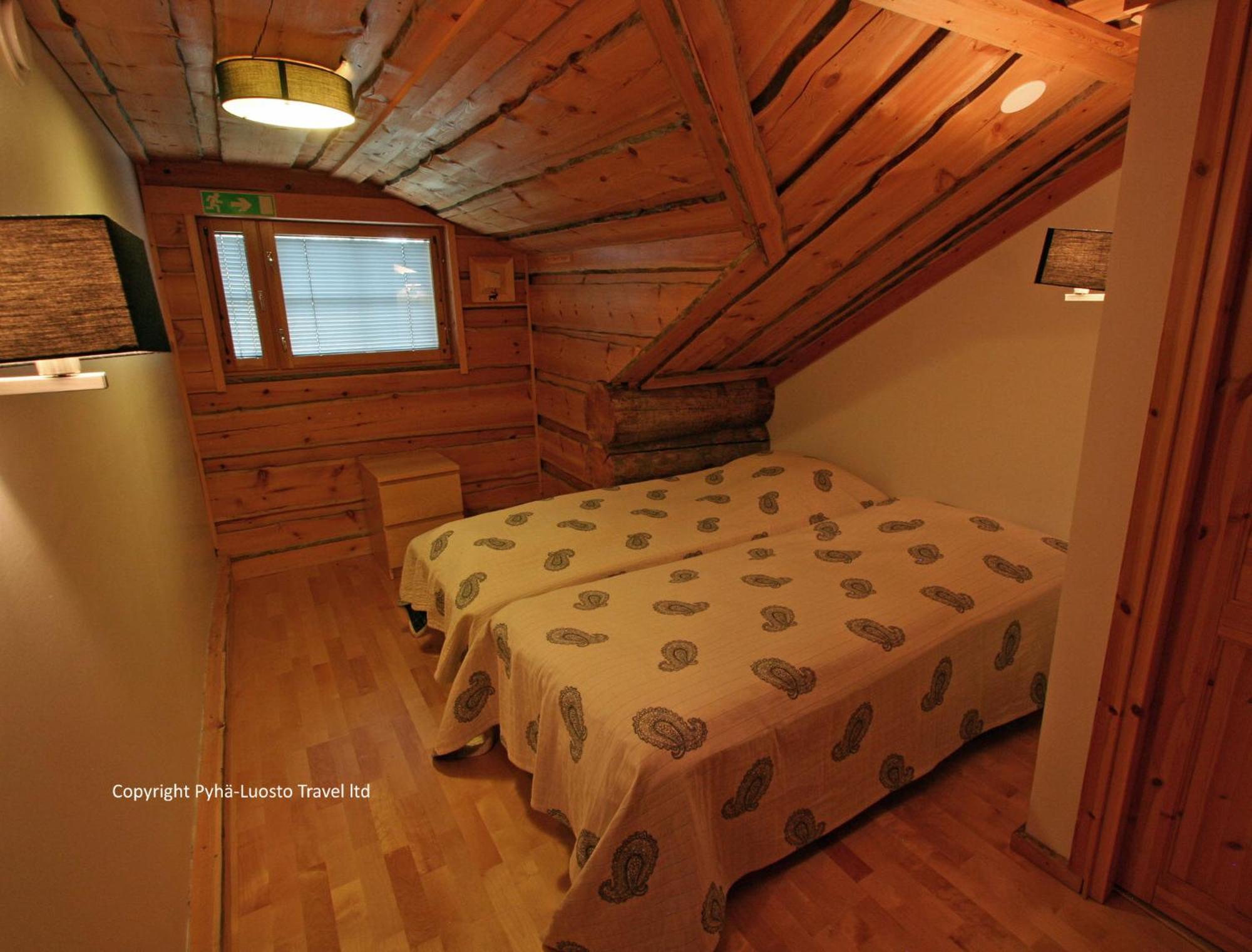 Four-Bedroom House photo 2
