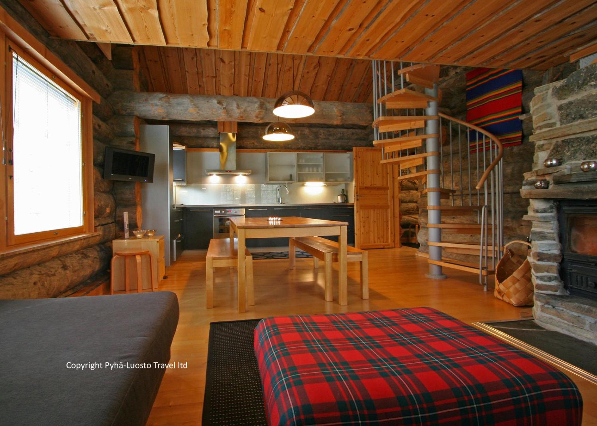 Four-Bedroom House photo 3