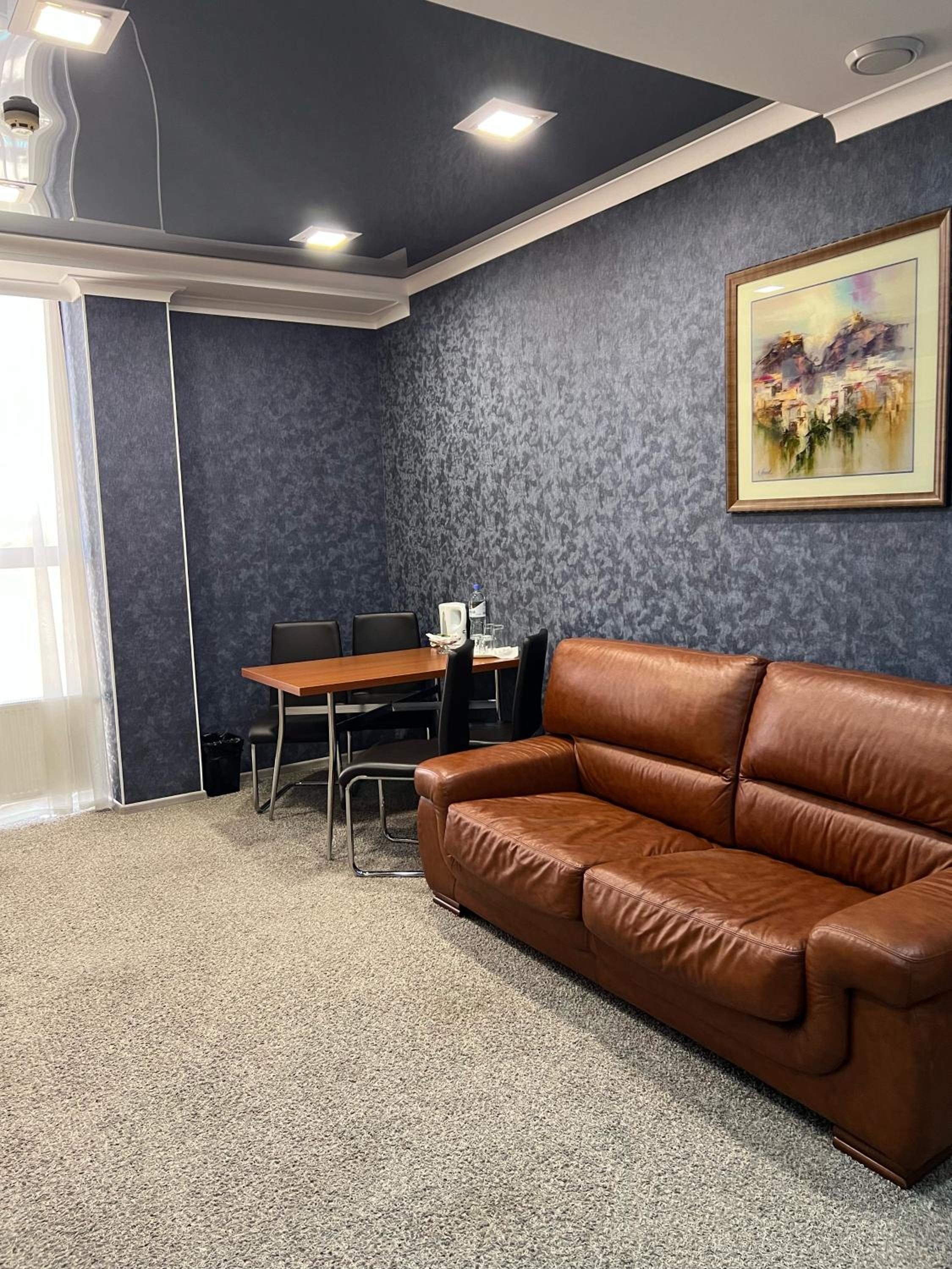 One-Bedroom Suite photo 2