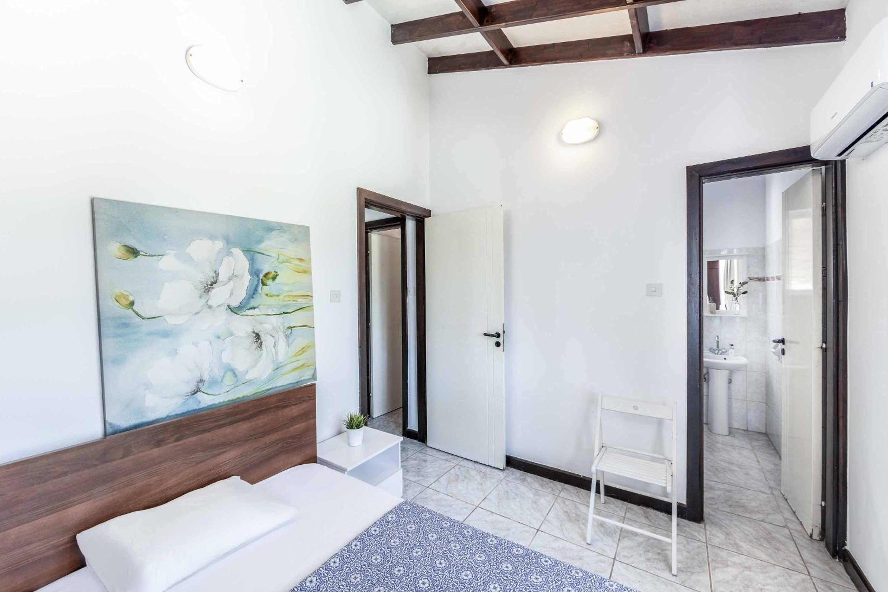 Villa photo 2