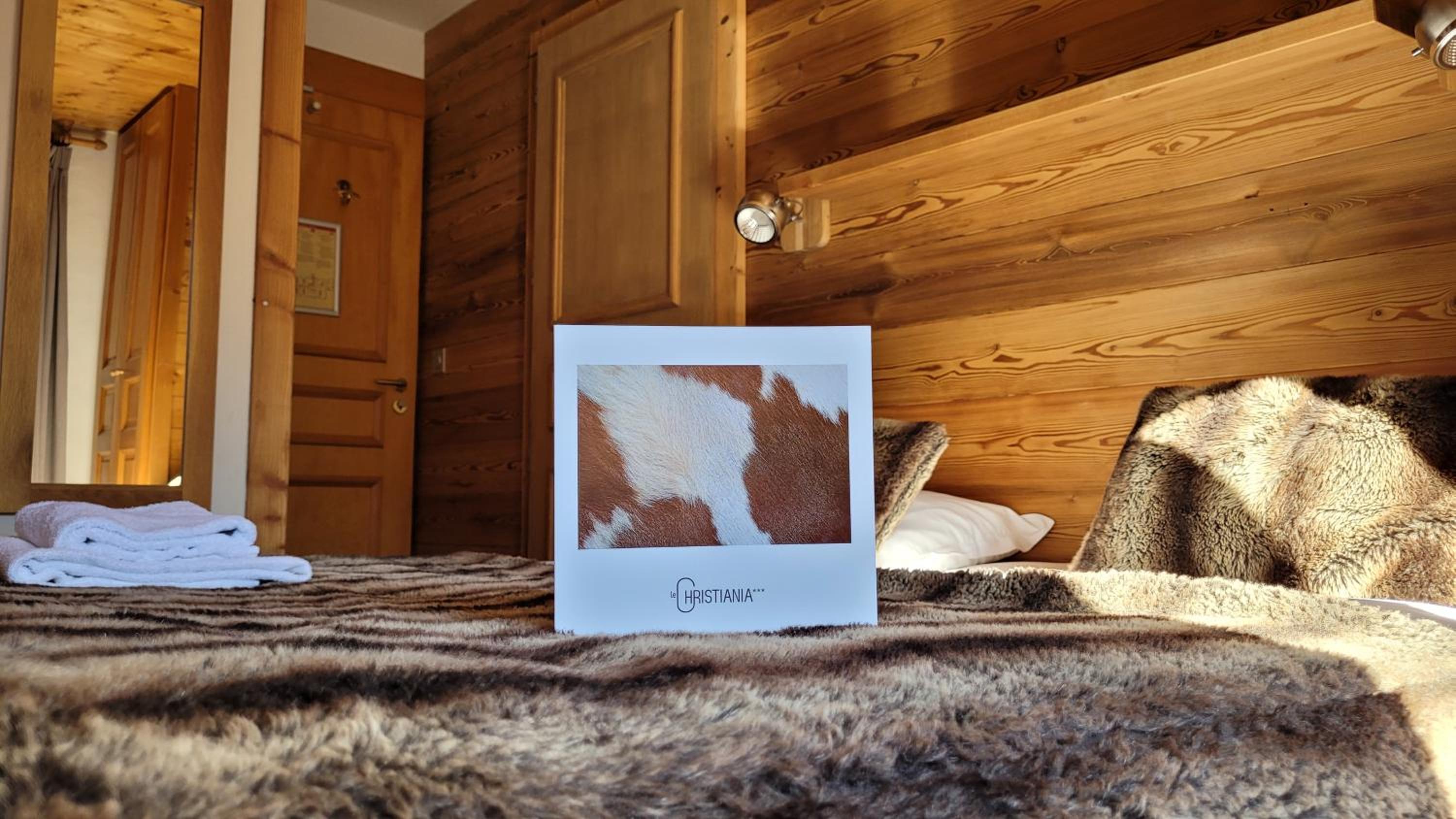 Family Room (2 Adults + 2 Children less than 12 years) - Photo 1