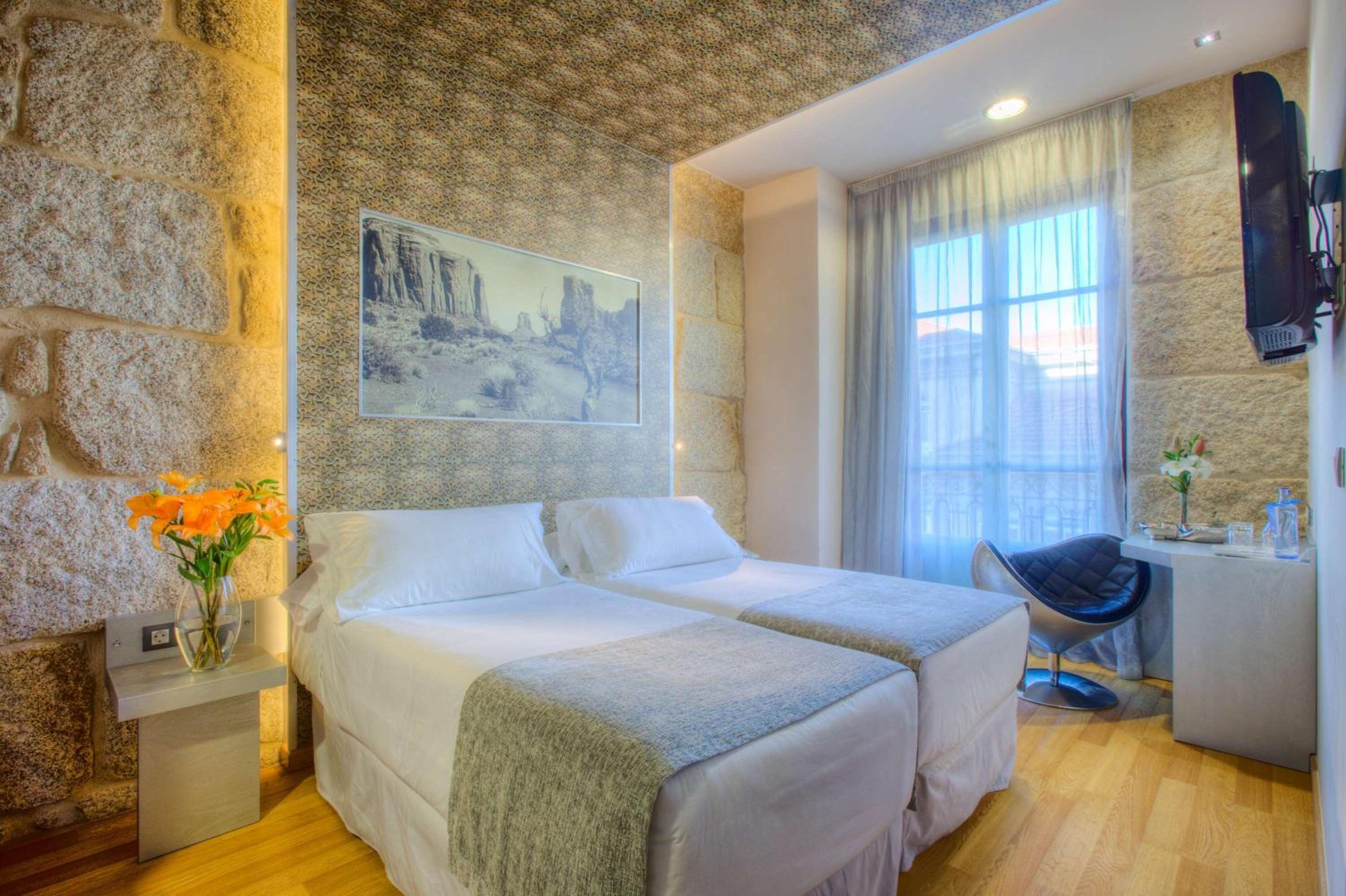 Family Room (2 Adults + 1 Child) - Photo 7