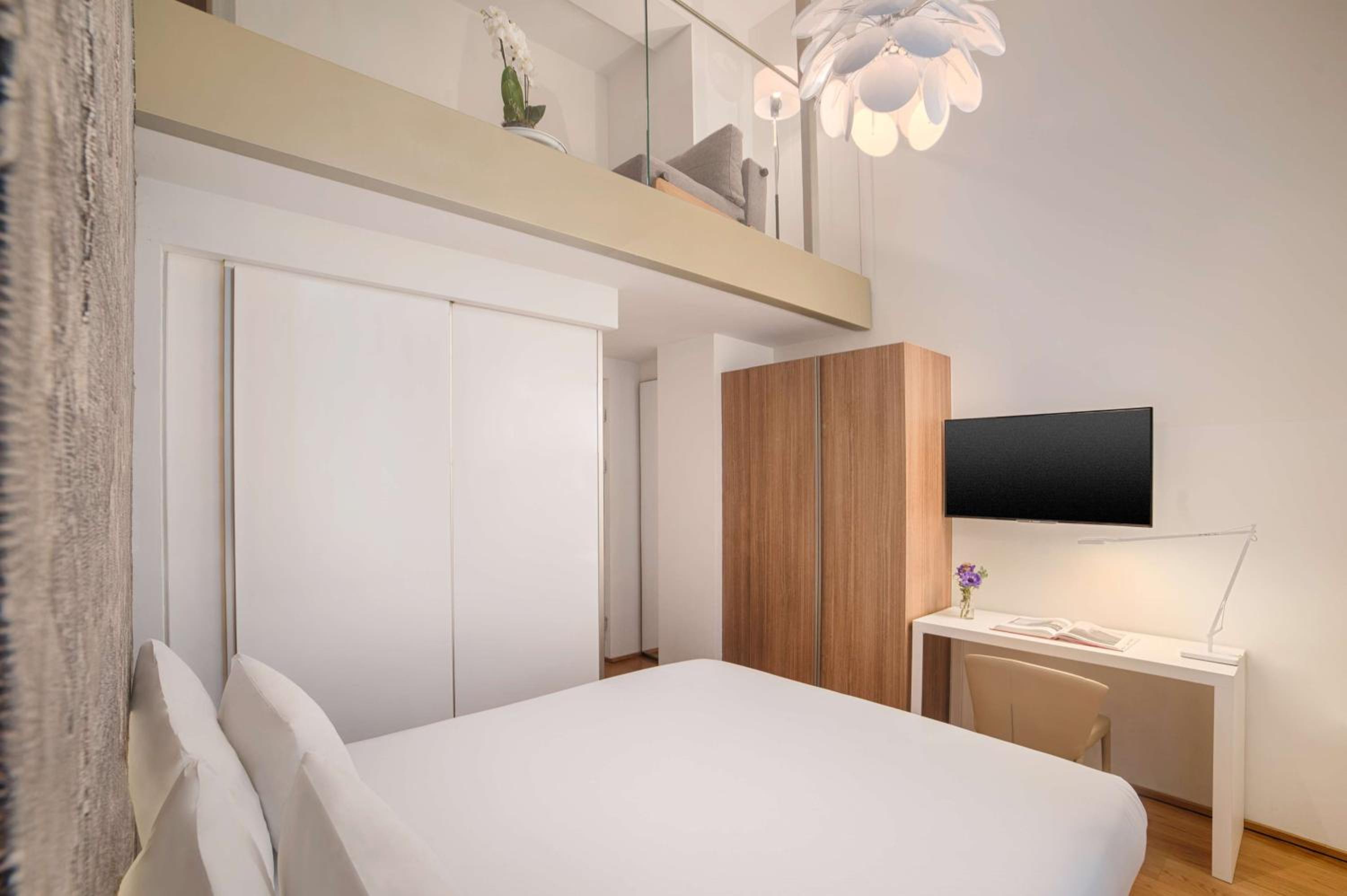 Avani Superior Room Free Parking