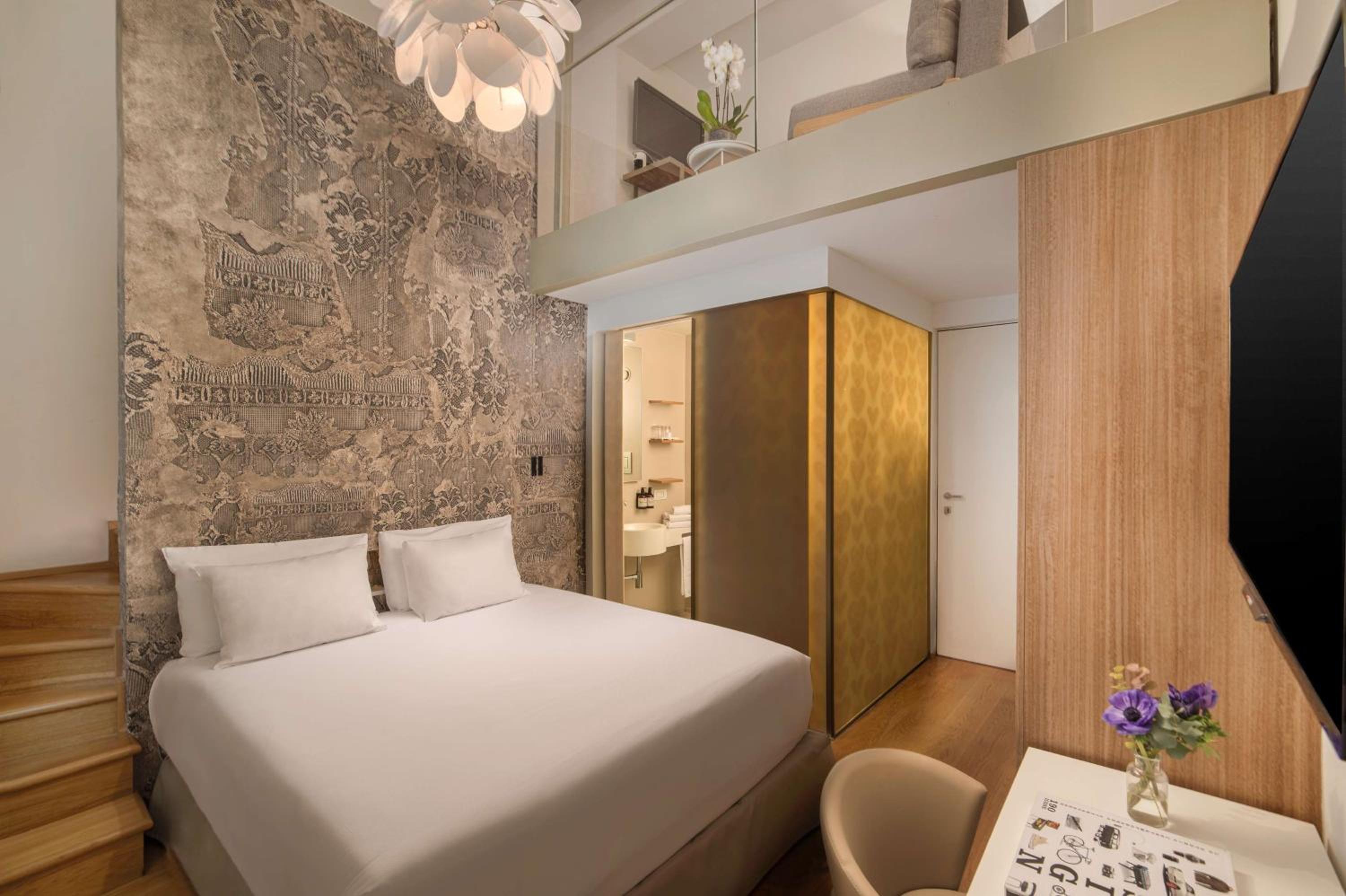 Avani Superior Room Free Parking