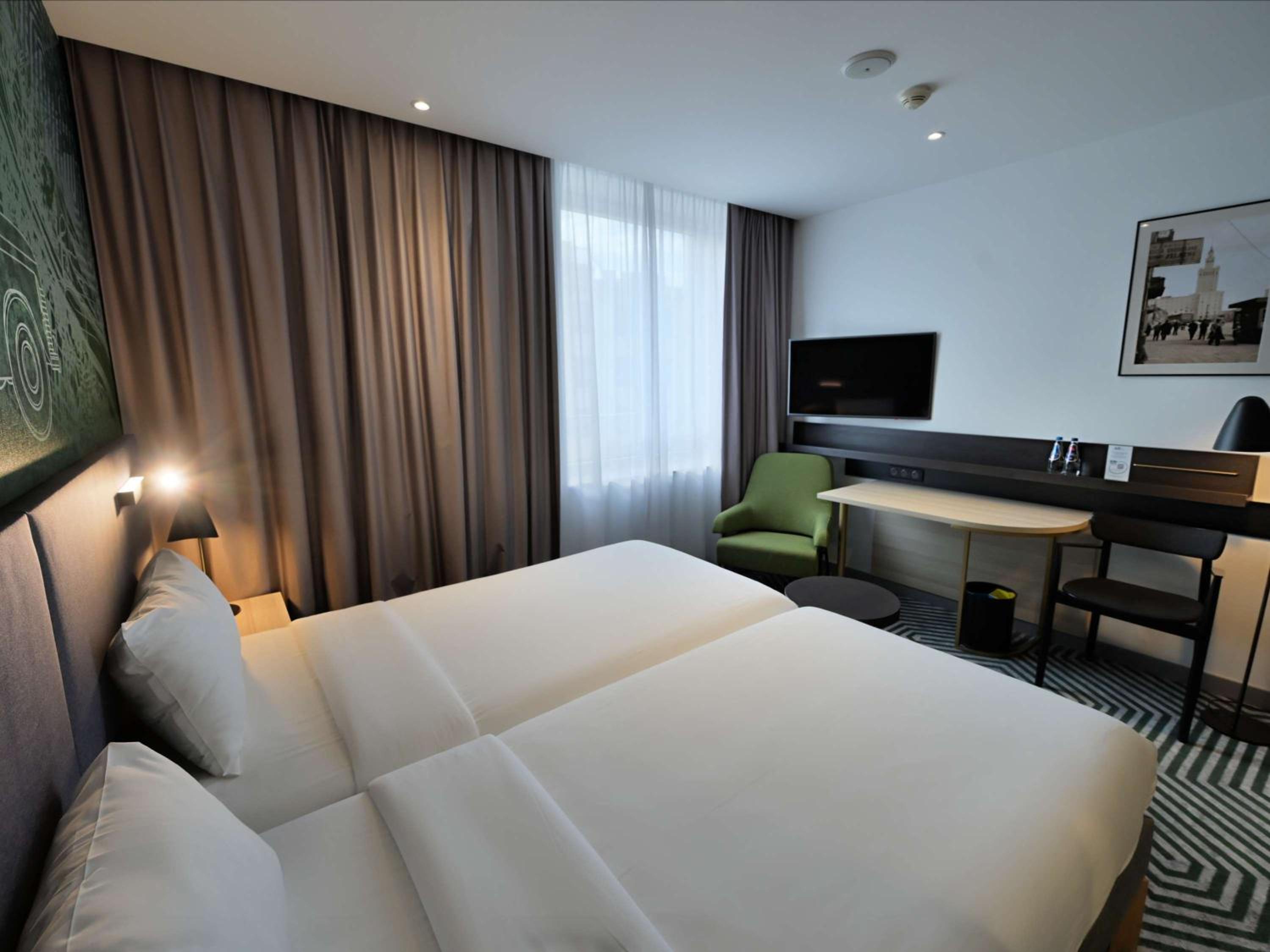 Classic Double Room with Twin Beds - Photo 2
