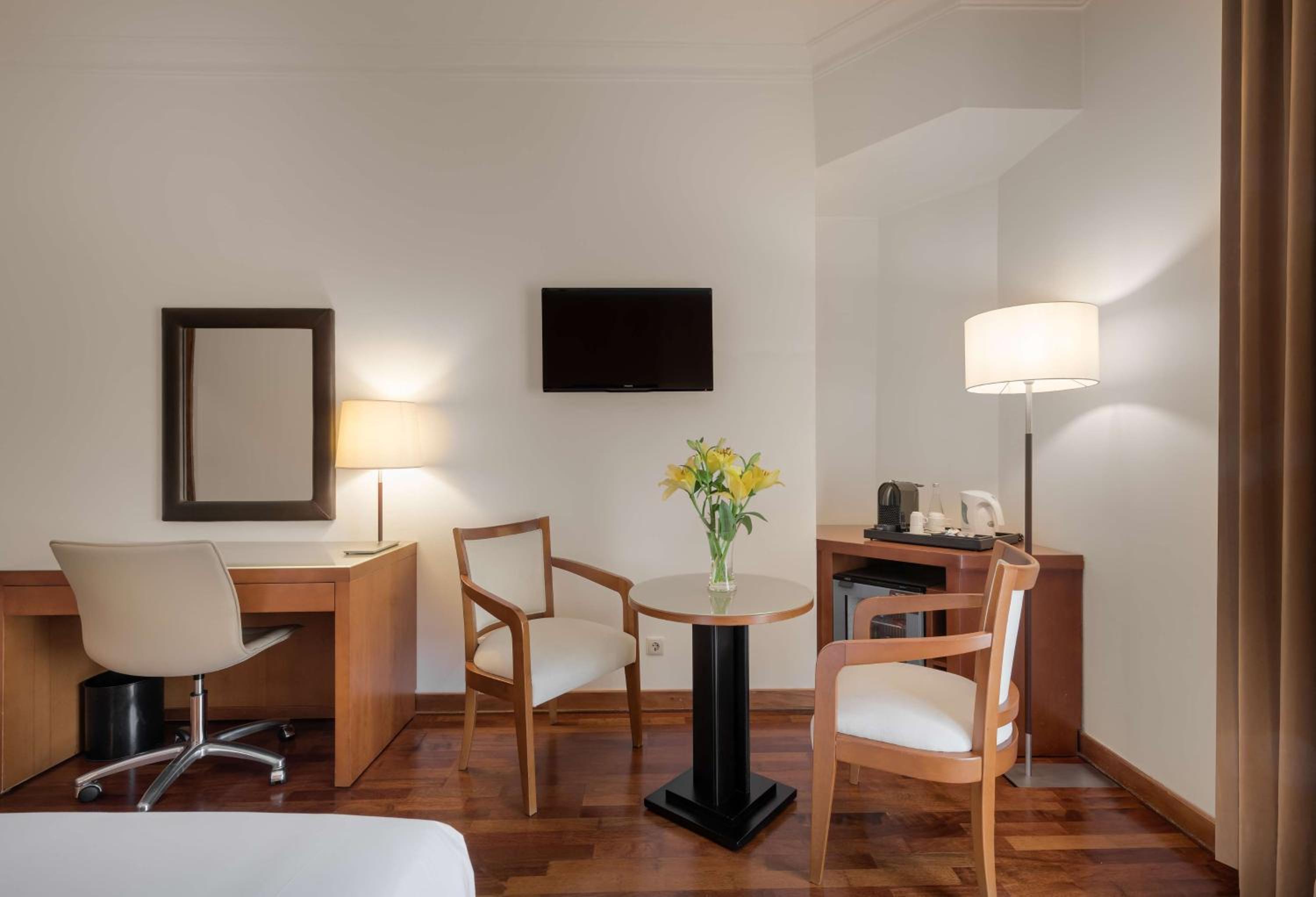 Family Connecting Room (2 Adults + 2 Children) photo 3