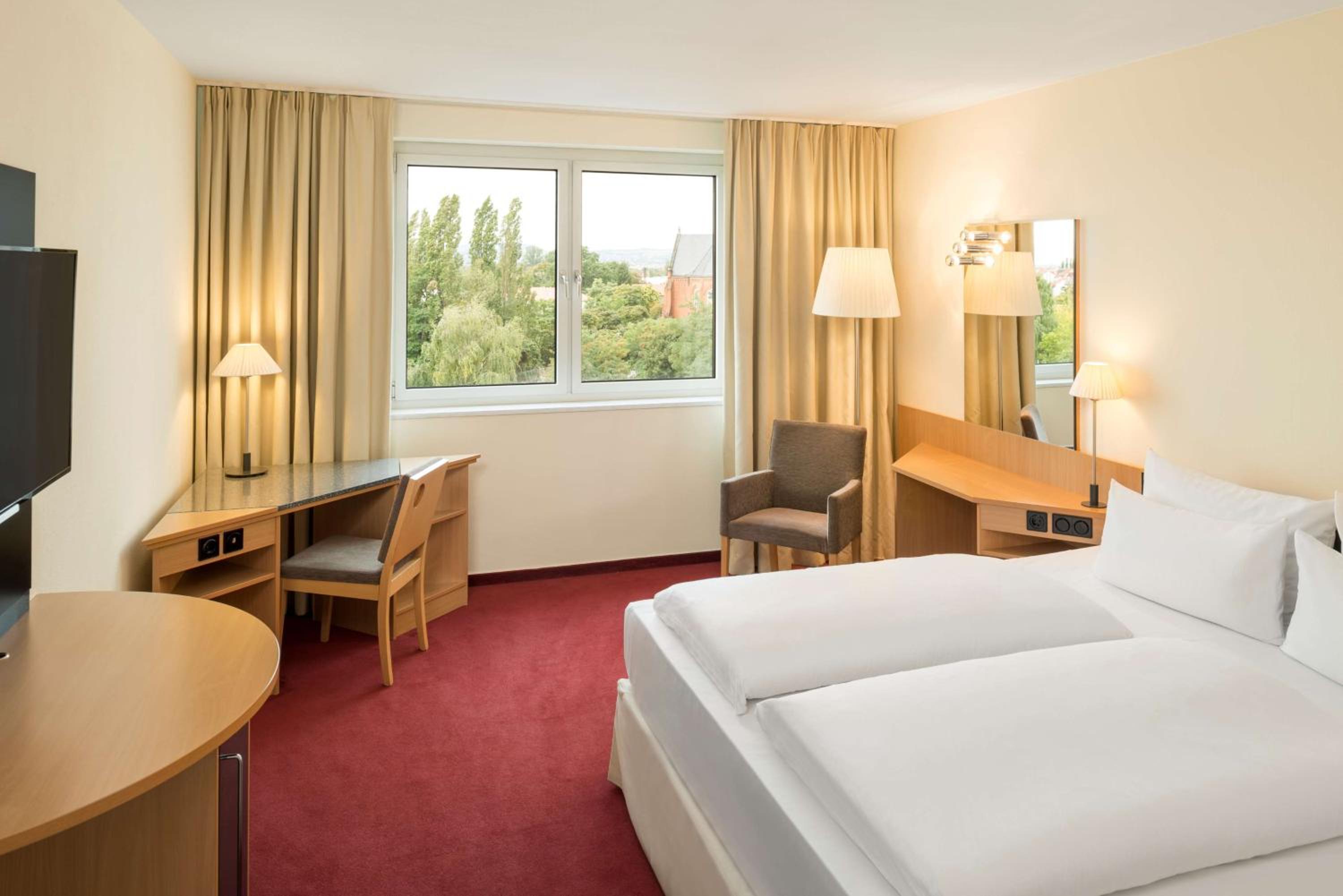 Standard Double or Twin Room - Photo 1