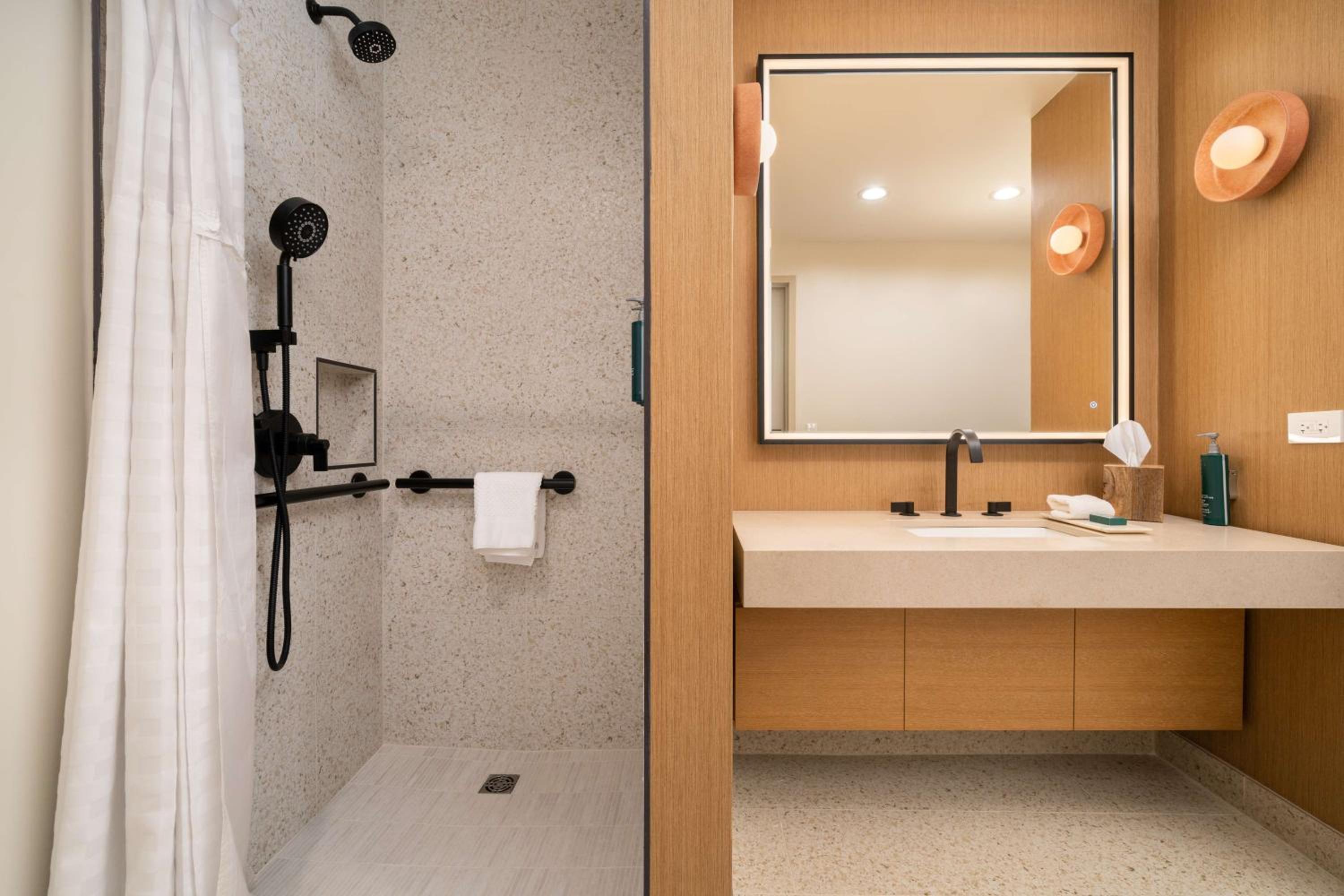 1 BEDROOM SUITE - ACCESSIBLE SHOWER - Photo 3