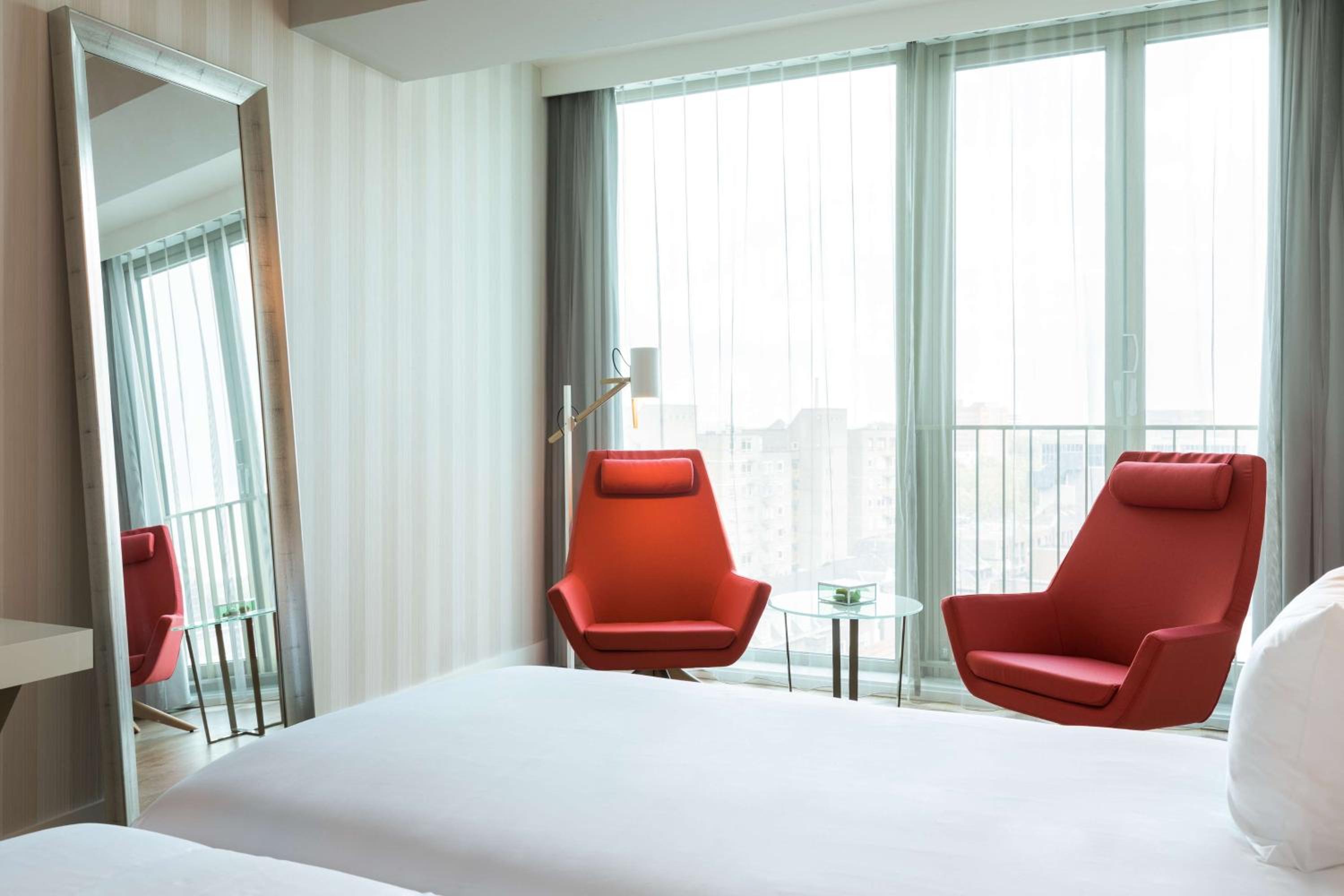 Family Adjoining Room (2 Adults + 2 Children) photo 2