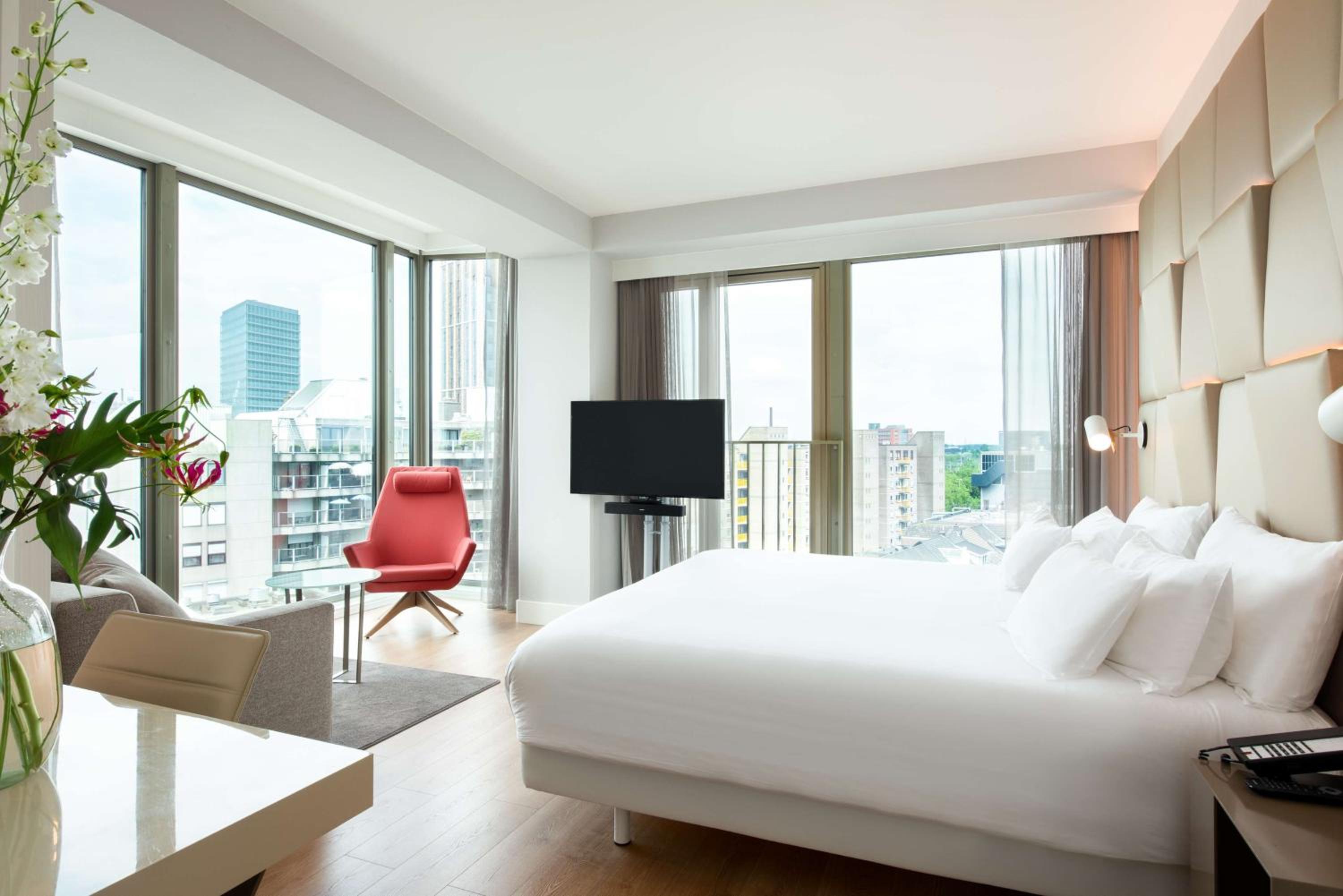 Family Adjoining Room (3 Adults + 1 Child) photo 3