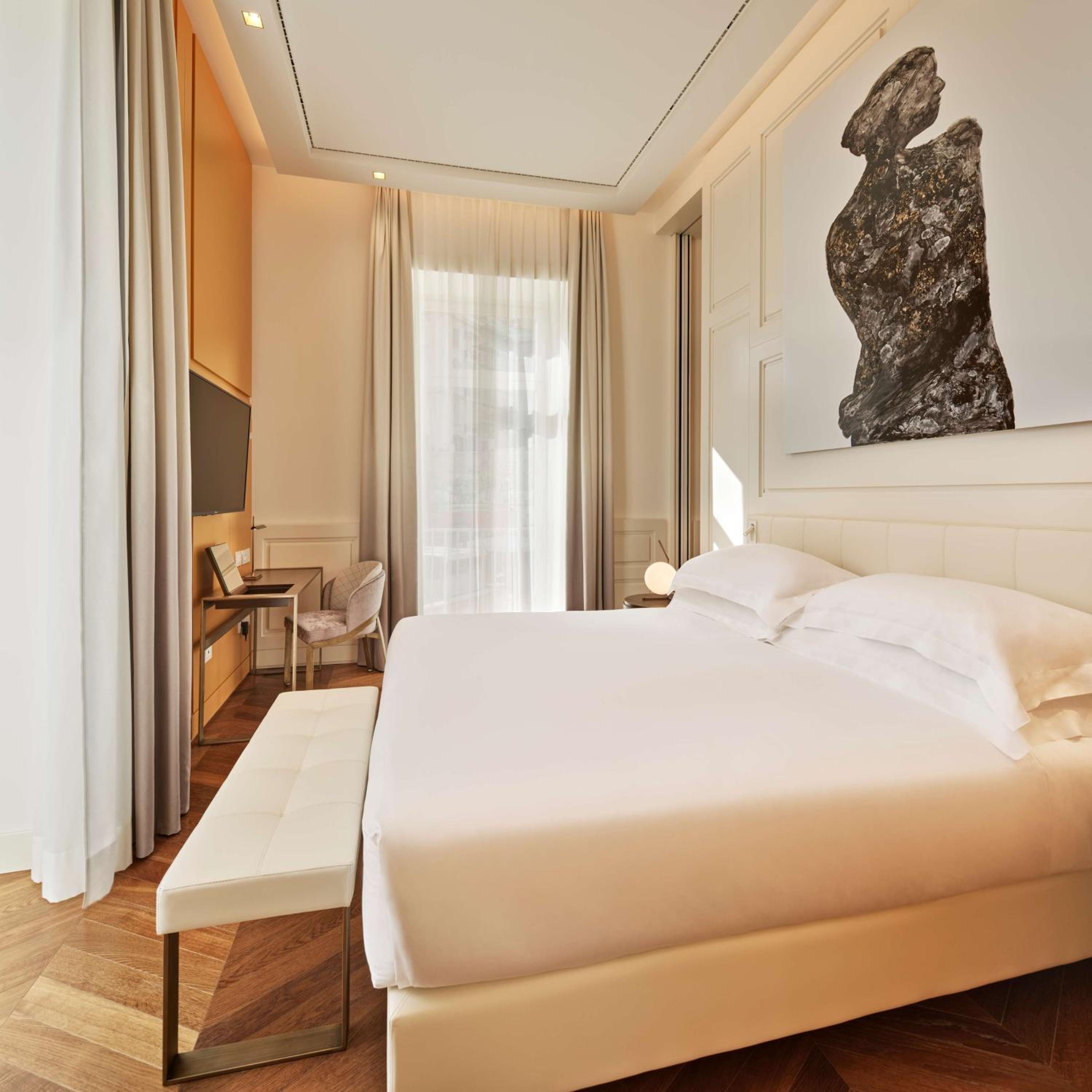 Superior King Room